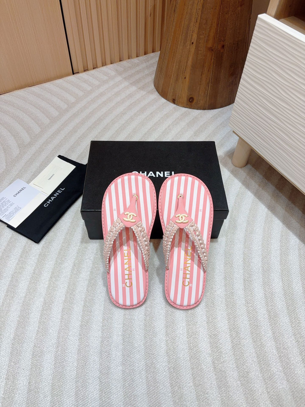 CHANEL WOVEN FLIP FLOP WHITE MIX PINK SHEEPSKIN