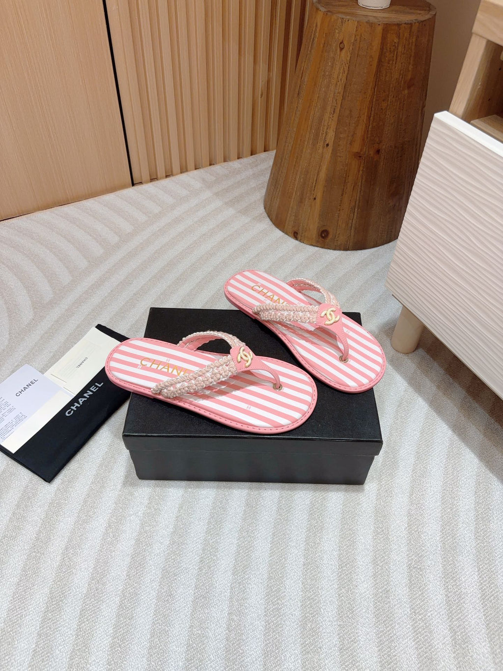 CHANEL WOVEN FLIP FLOP WHITE MIX PINK SHEEPSKIN
