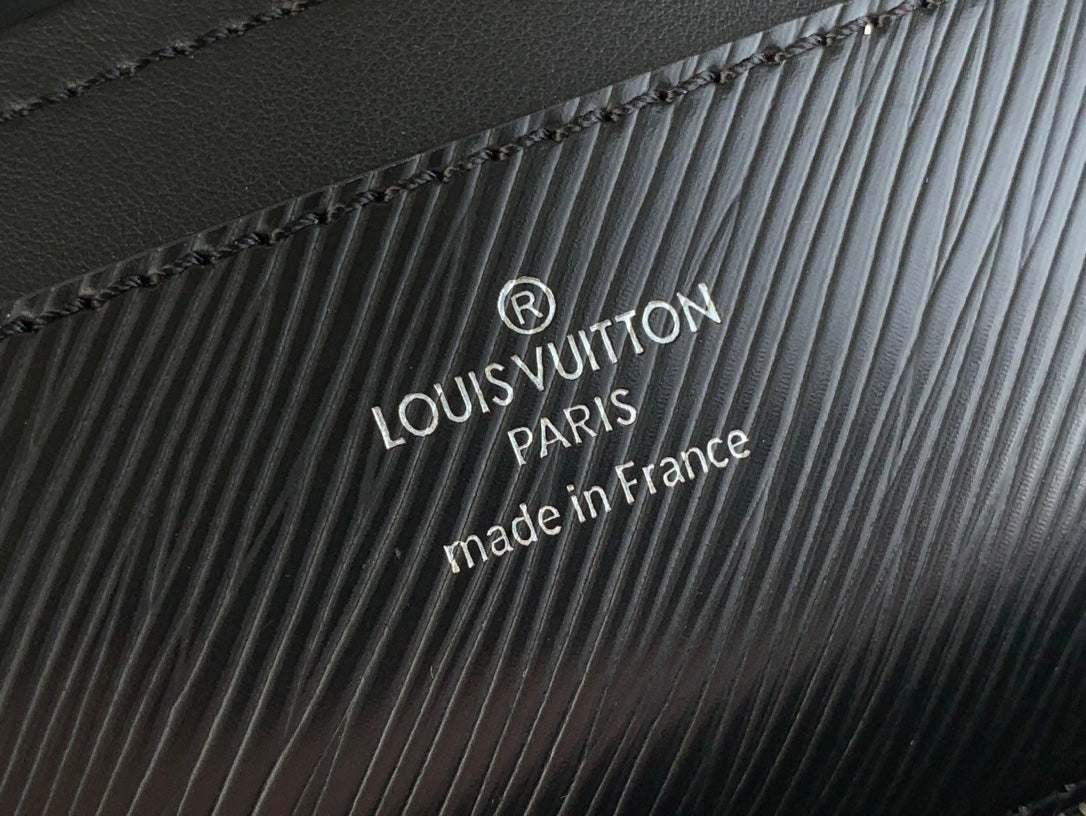 LOUIS VUITTON TWIST MM 23 IN BLACK EPI LEATHER GOLD AND SILVER HARDWARE
