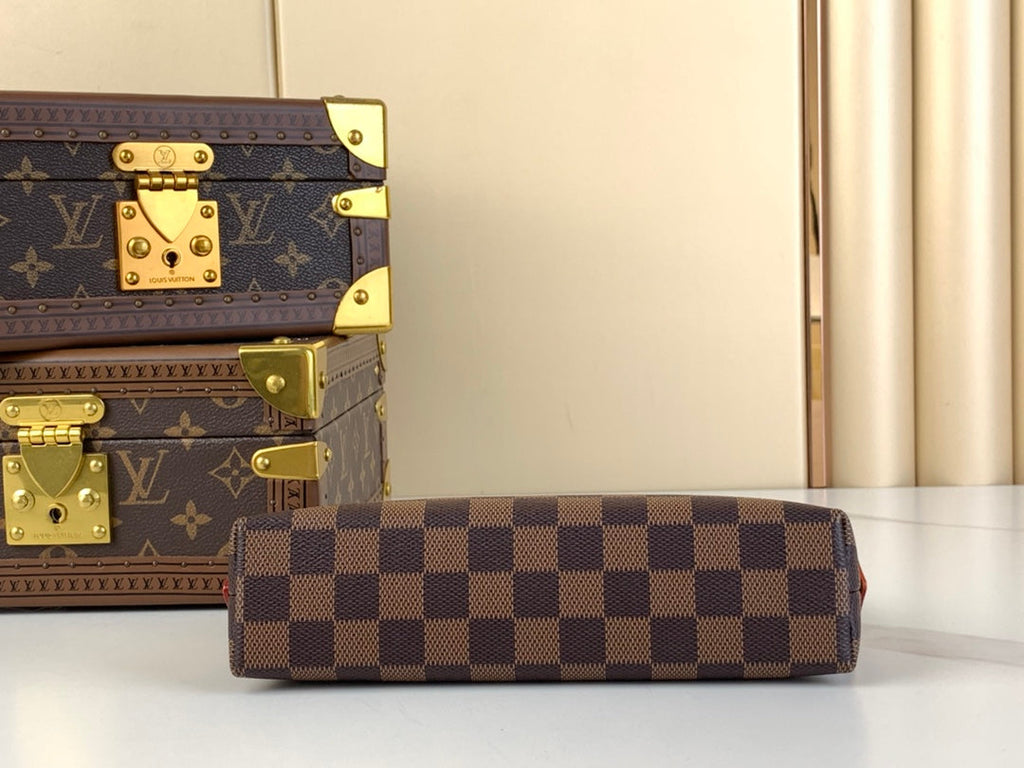 LOUIS VUITTON COSMETIC POUCH 22 IN BROWN DAMIER EBENE CANVAS