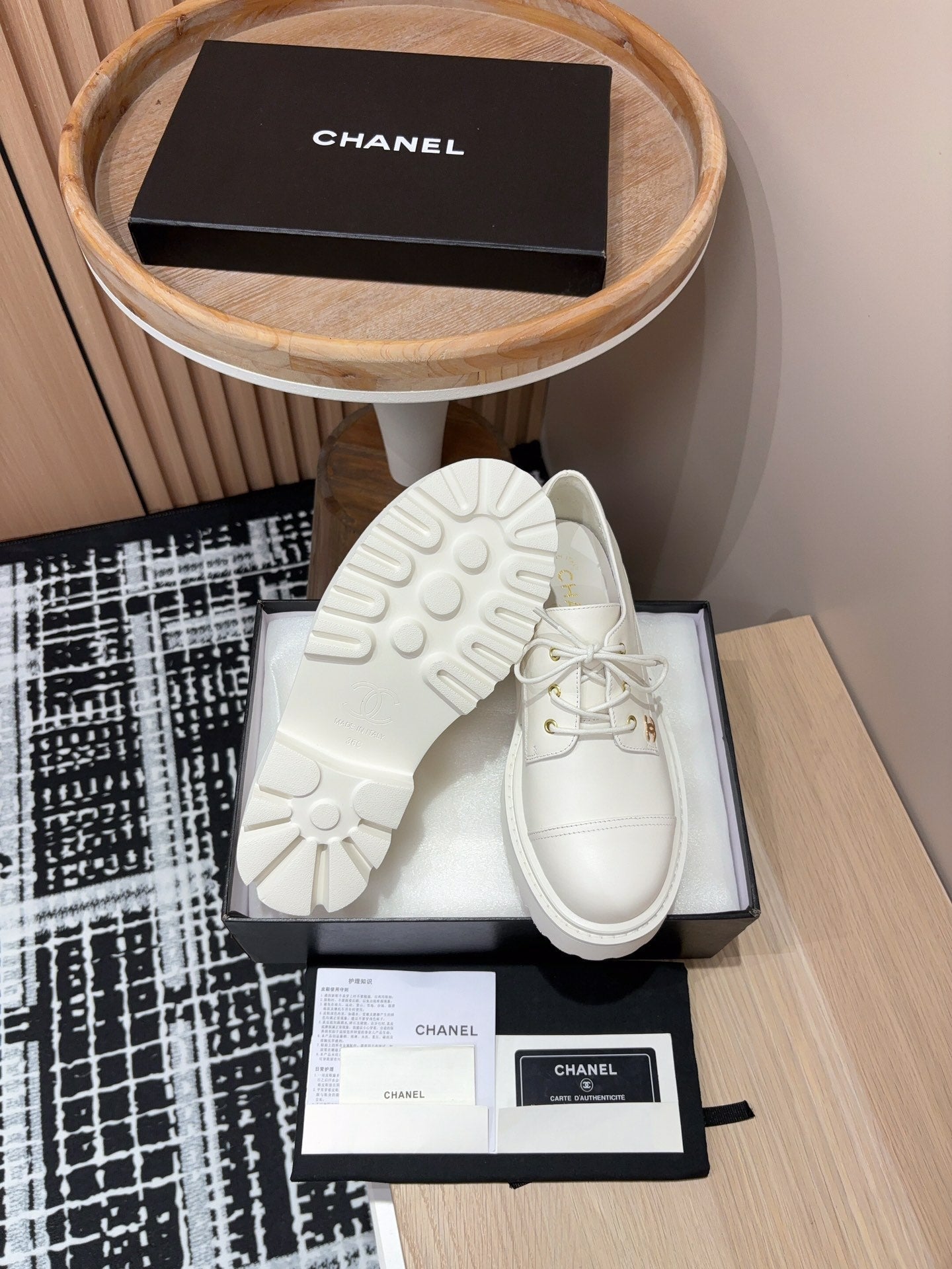 CHANEL OXFORD SHOES IN WHITE CALFSKIN