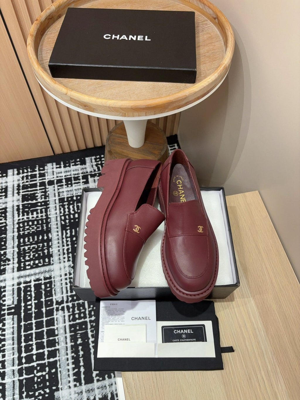 CHANEL MOASINS IN BURGUNDY RED CALFSKIN