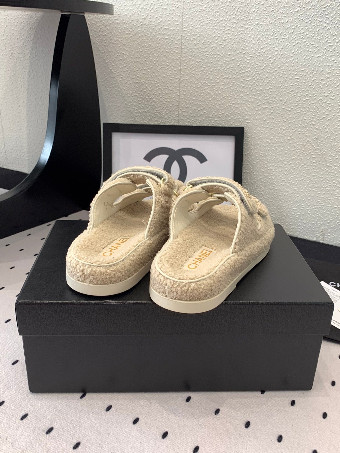 CHANEL DAD SANDAL MULE IN ECRU BEIGE LAMB FUR