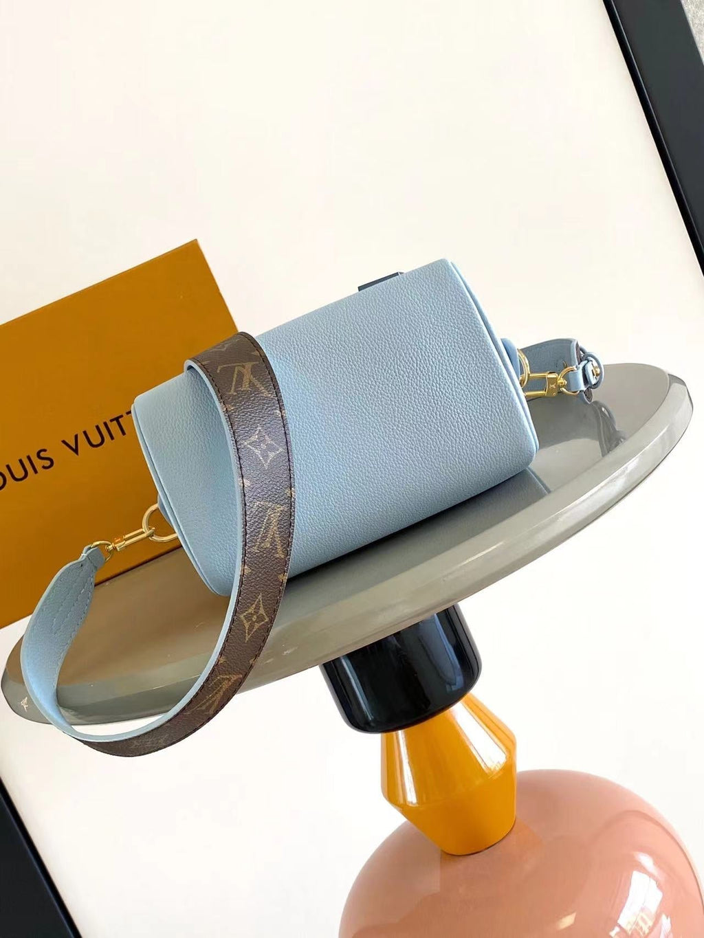 LOUIS VUITTON SPEEDY BANDOULIÈRE 18 IN BLUE HOUR CALFSKIN
