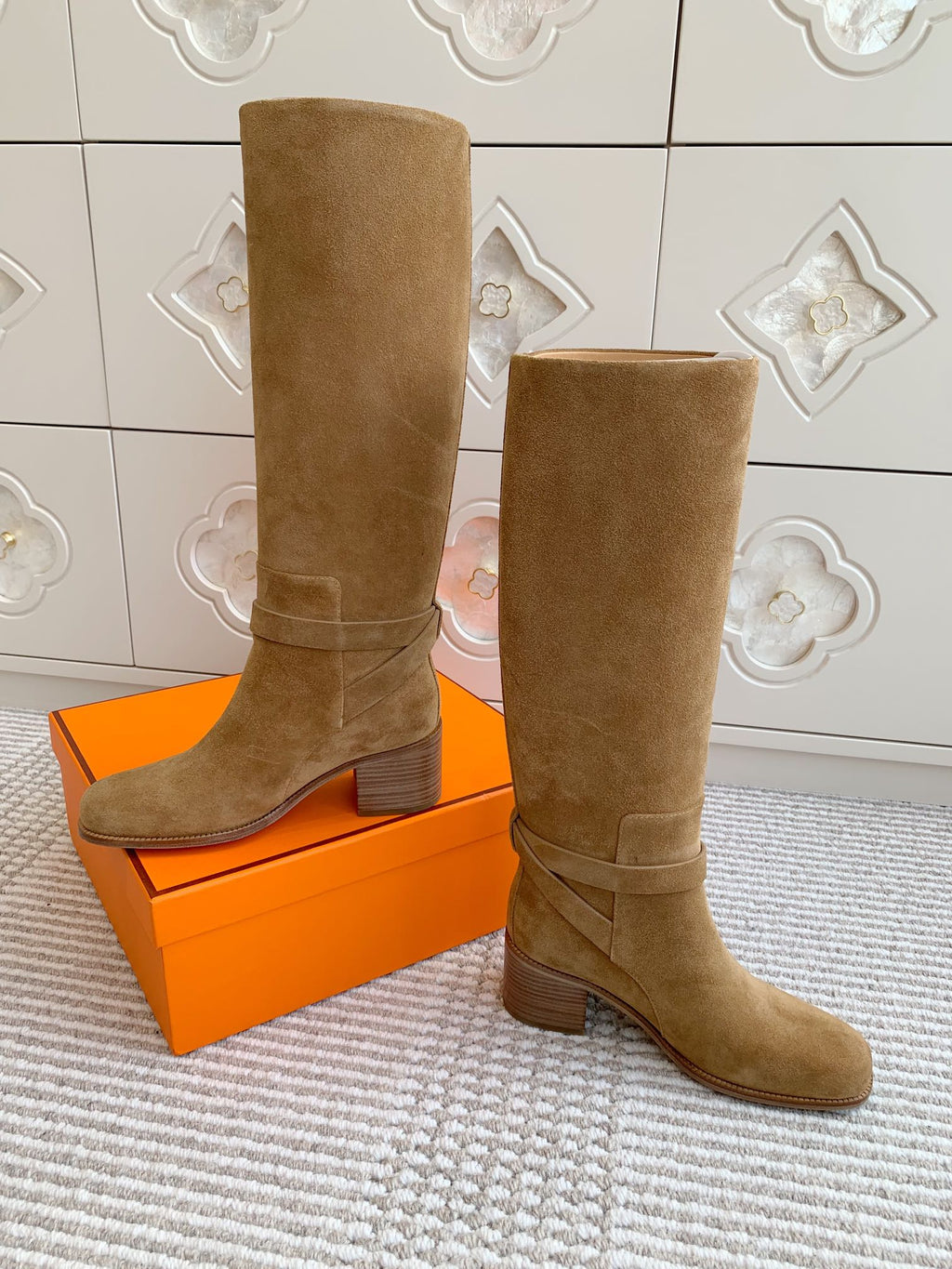 HERMES 25S TALL BOOTS 50 MM IN BROWN SUEDE WITH GOLD HARDWARE