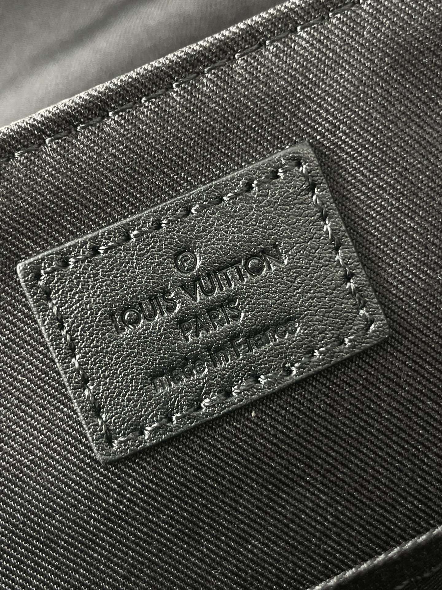 LOUIS VUITTON MESSENGER VOYAGER PM 33 IN GUN METAL MONOGRAM ECLIPSE CANVAS