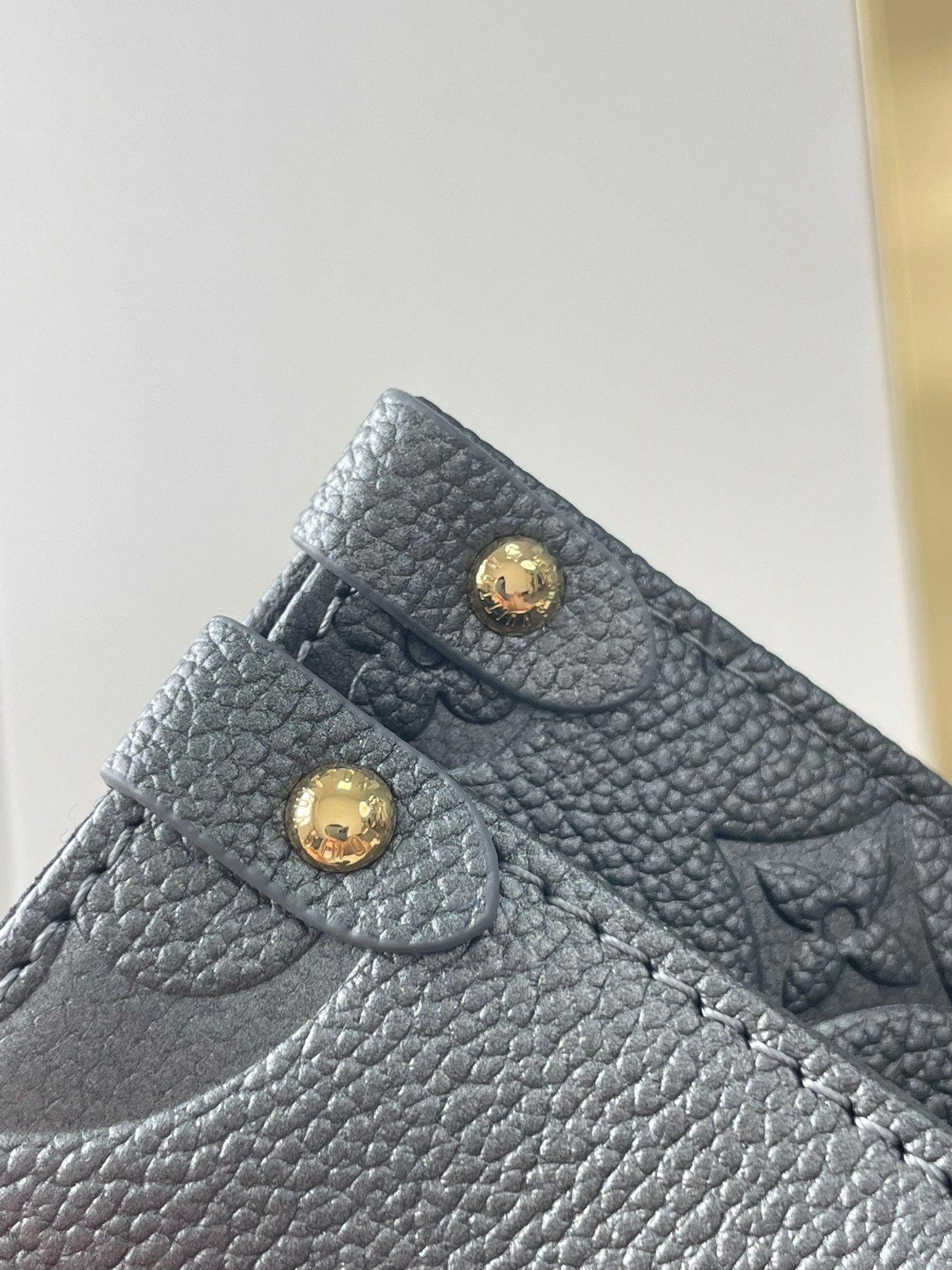 LOUIS VUITTON ONTHEGO PM 25 IN GUN METAL EMBOSSED CALFSKIN