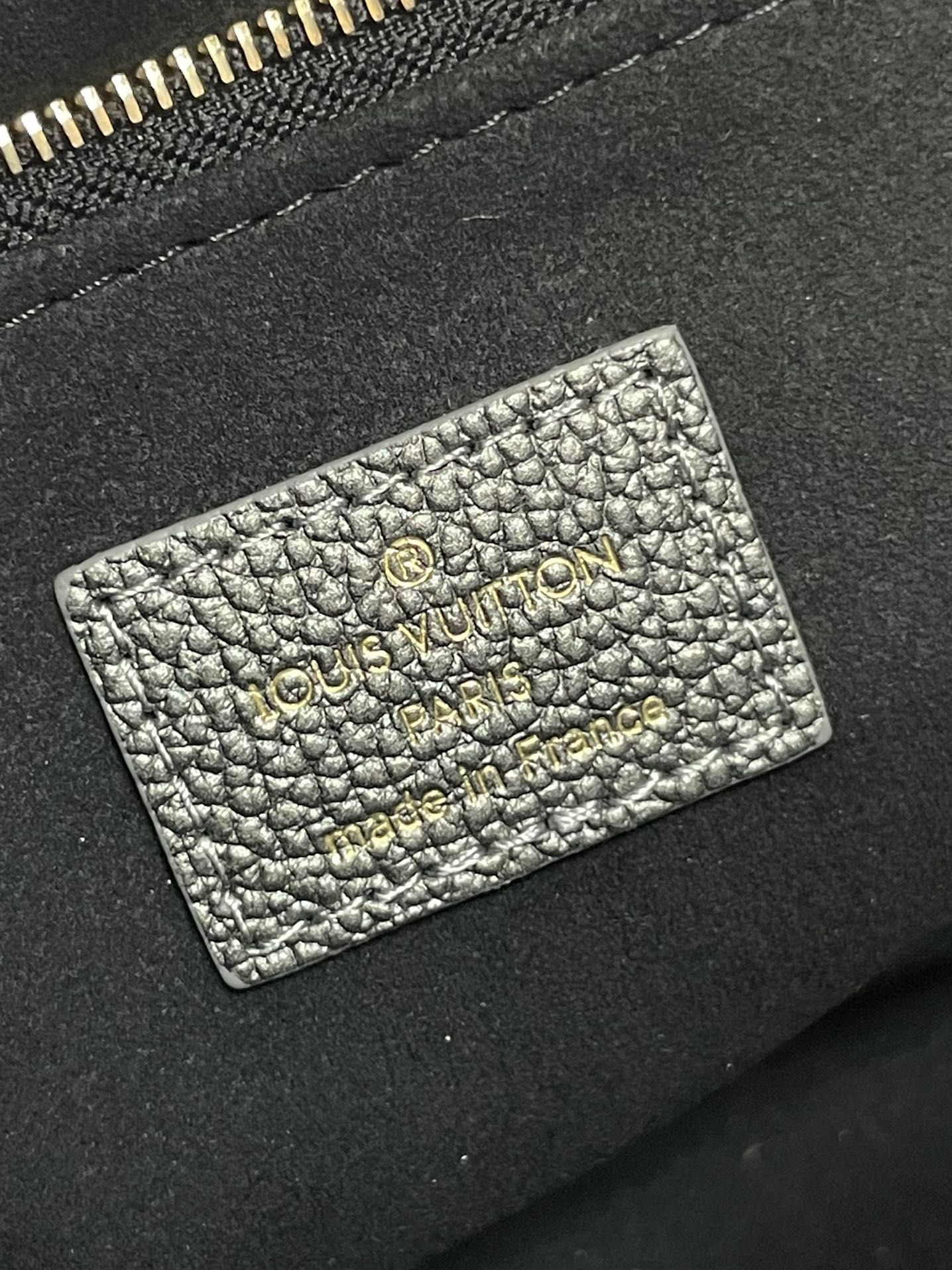 LOUIS VUITTON ONTHEGO PM 25 IN GUN METAL EMBOSSED CALFSKIN