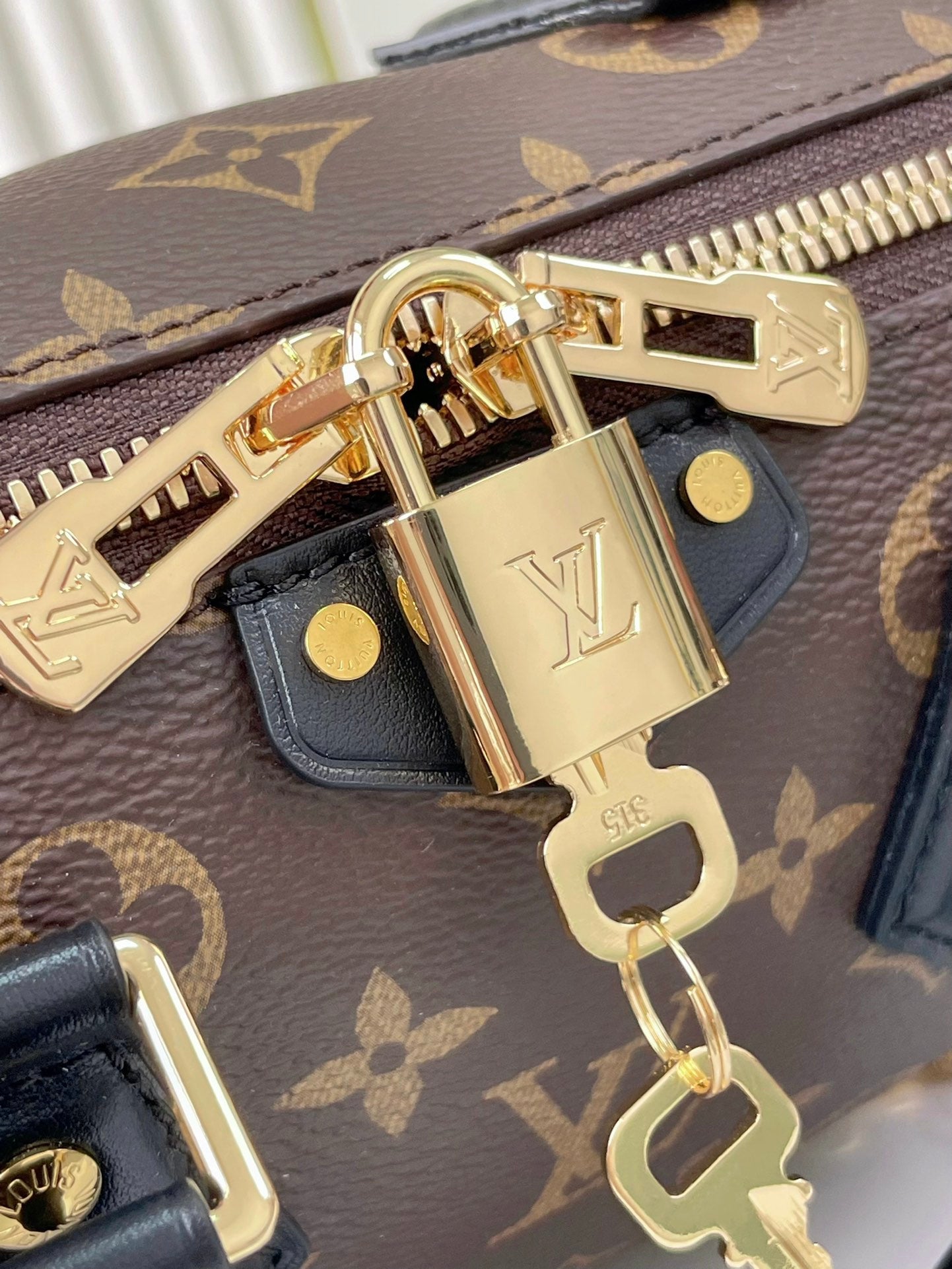 LOUIS VUITTON SPEEDY TRUNK 20 IN BROWN MONOGRAM CANVAS AND BLACK CALFSKIN TRIM GOLD BUCKLE