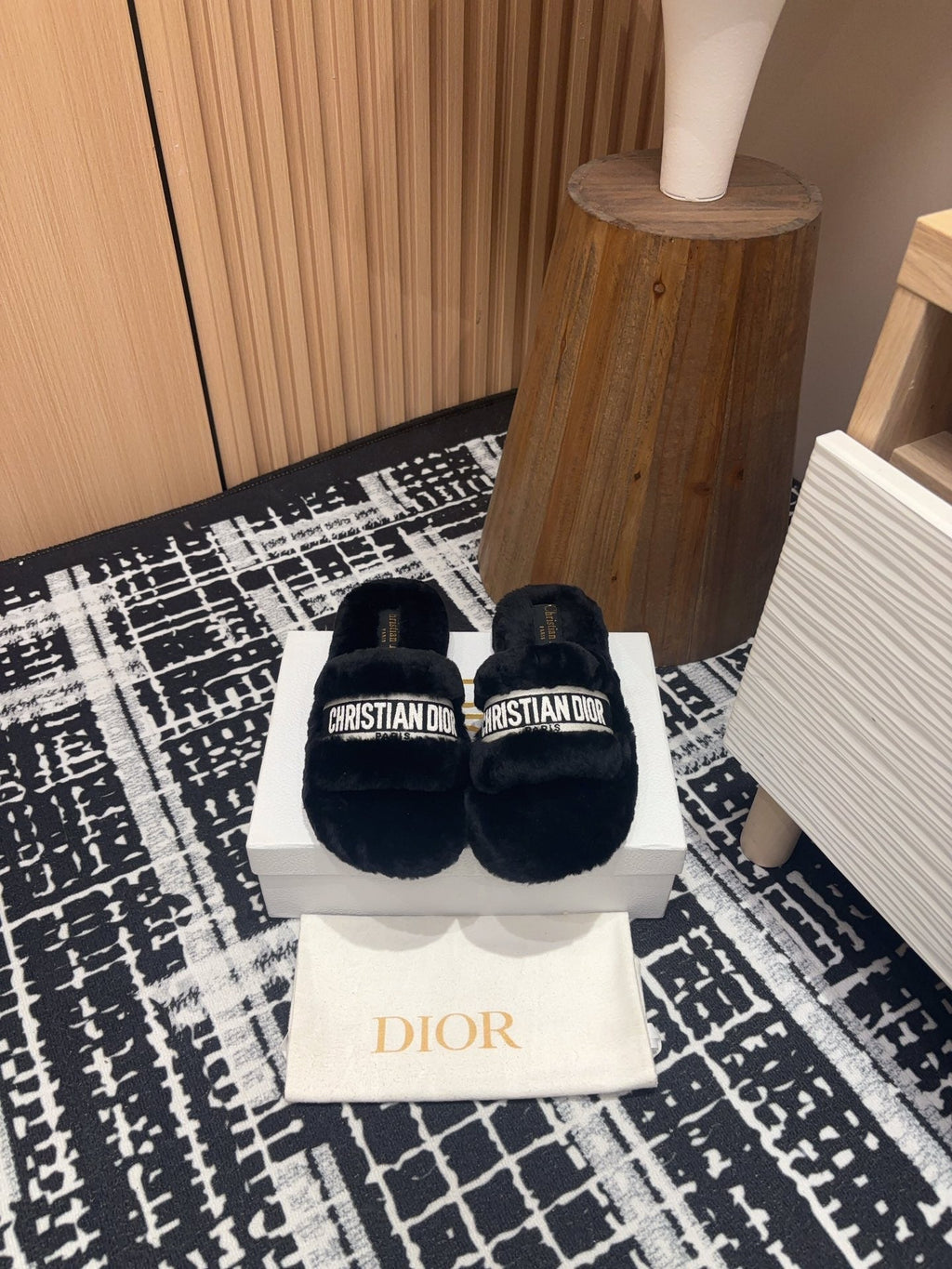 DIOR THICK-SOLE SLIPPERS BLACK SHEARLING WITH EMBROIDERED LOGO