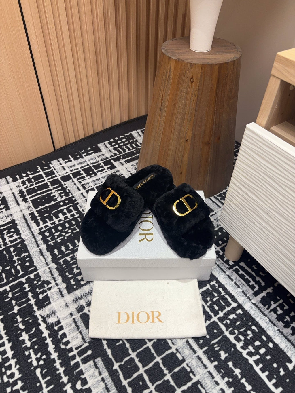 DIOR THICK-SOLE SLIPPER IN BLACK FLEECE WITH GOLD LOGO