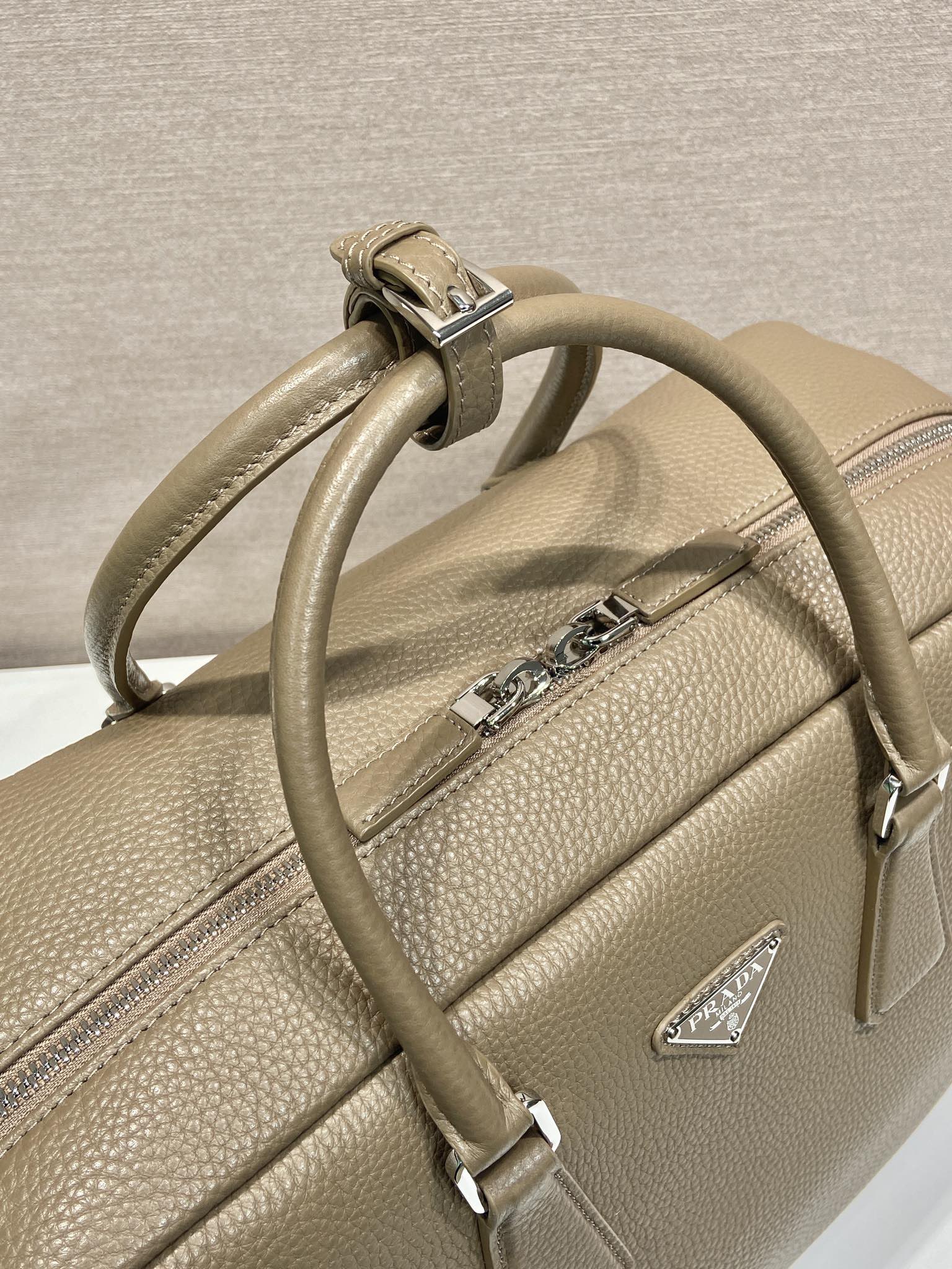 PRADA BRIEFCASE 40 IN DRIED MOSS GRAINED CALFSKIN
