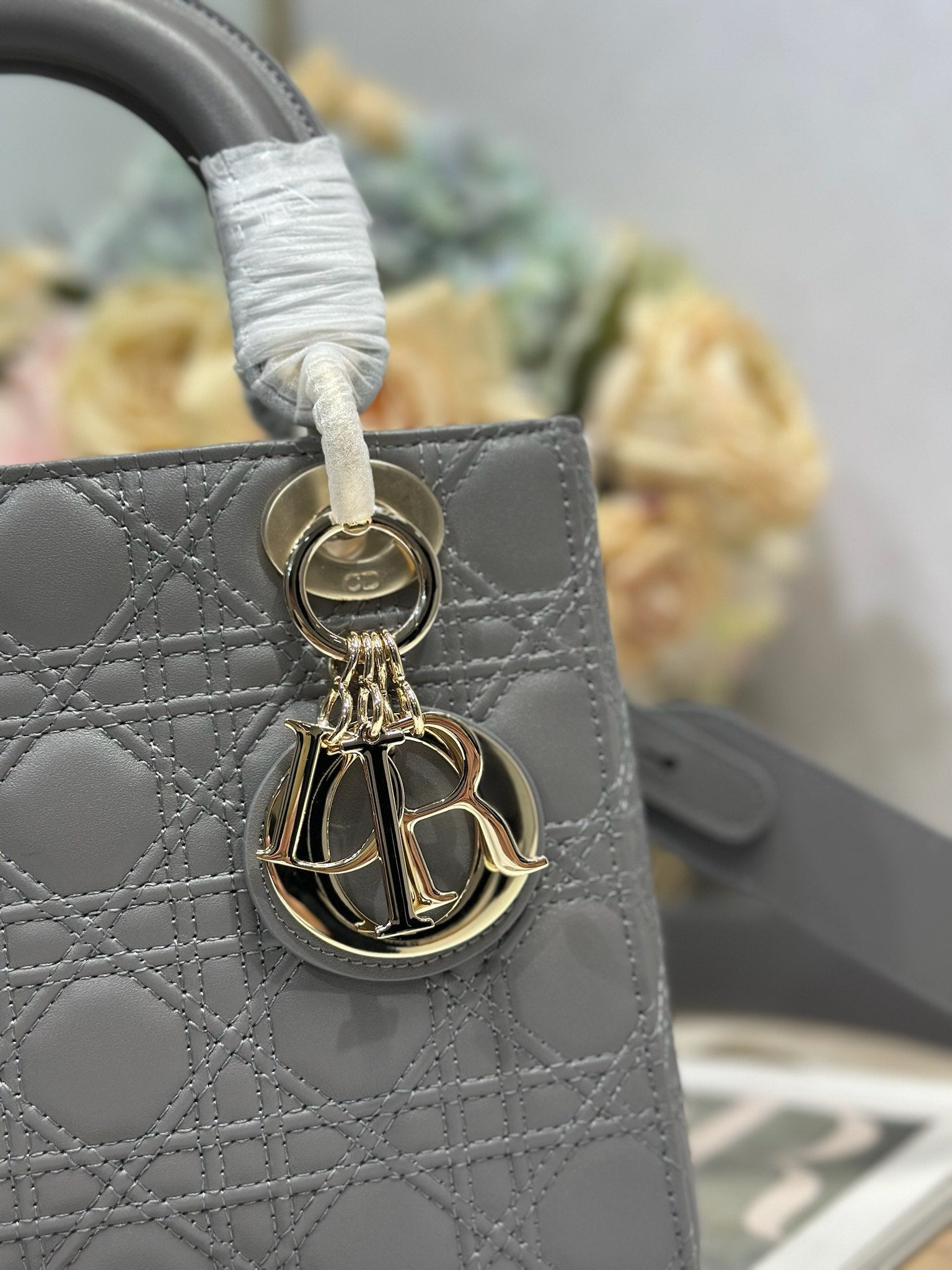 DIOR LADY SMALL BAG 20 IN GREY MACROCANNAGE LAMBSKIN GOLD HARDWARE