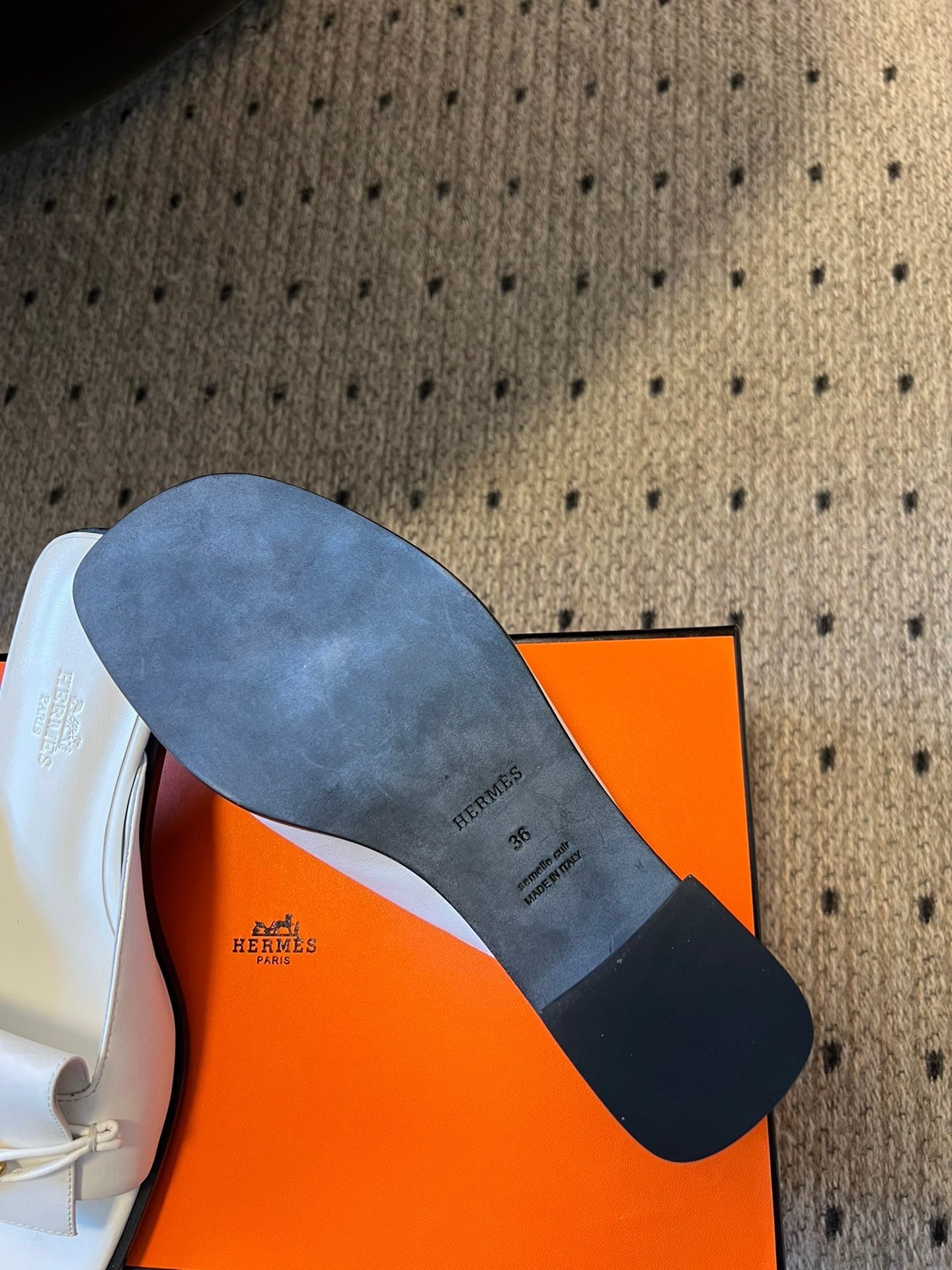 HERMES ILOT 55 MM SANDAL IN WHITE CALFSKIN