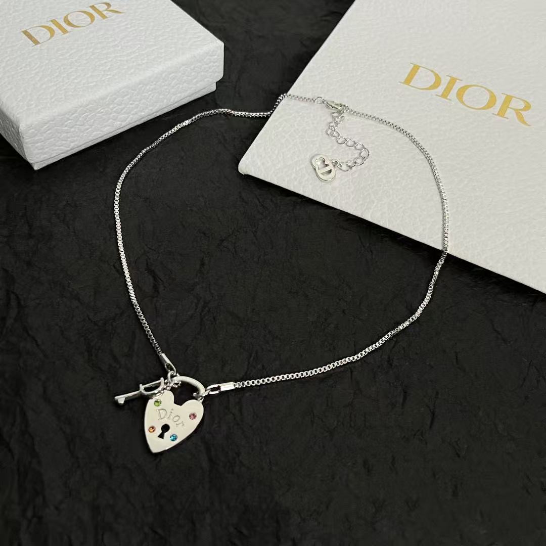 18K Dior Heart Key Pendant Necklace