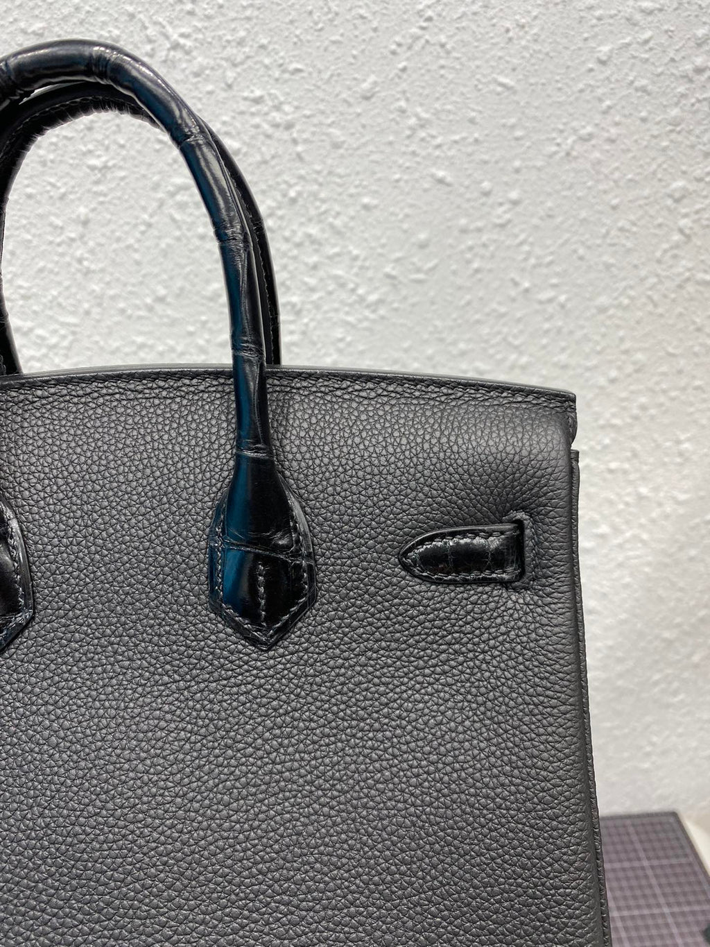 HERMES BIRKIN 25CM BLACK CROCODILE AND TOGO LEATHER GOLD HARDWARE