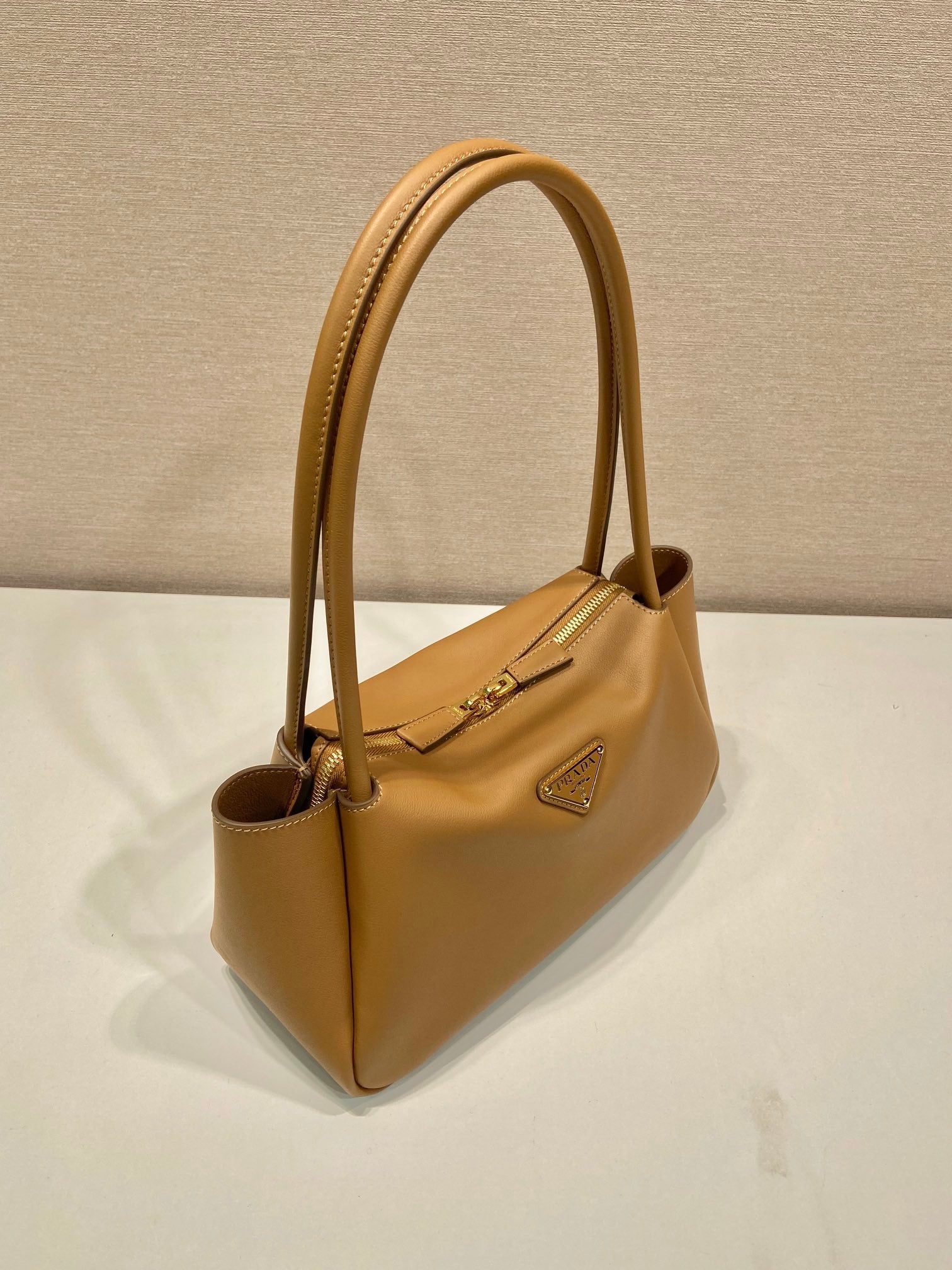 PRADA 28 LARGE BEIGE CALFSKIN HANDBAG