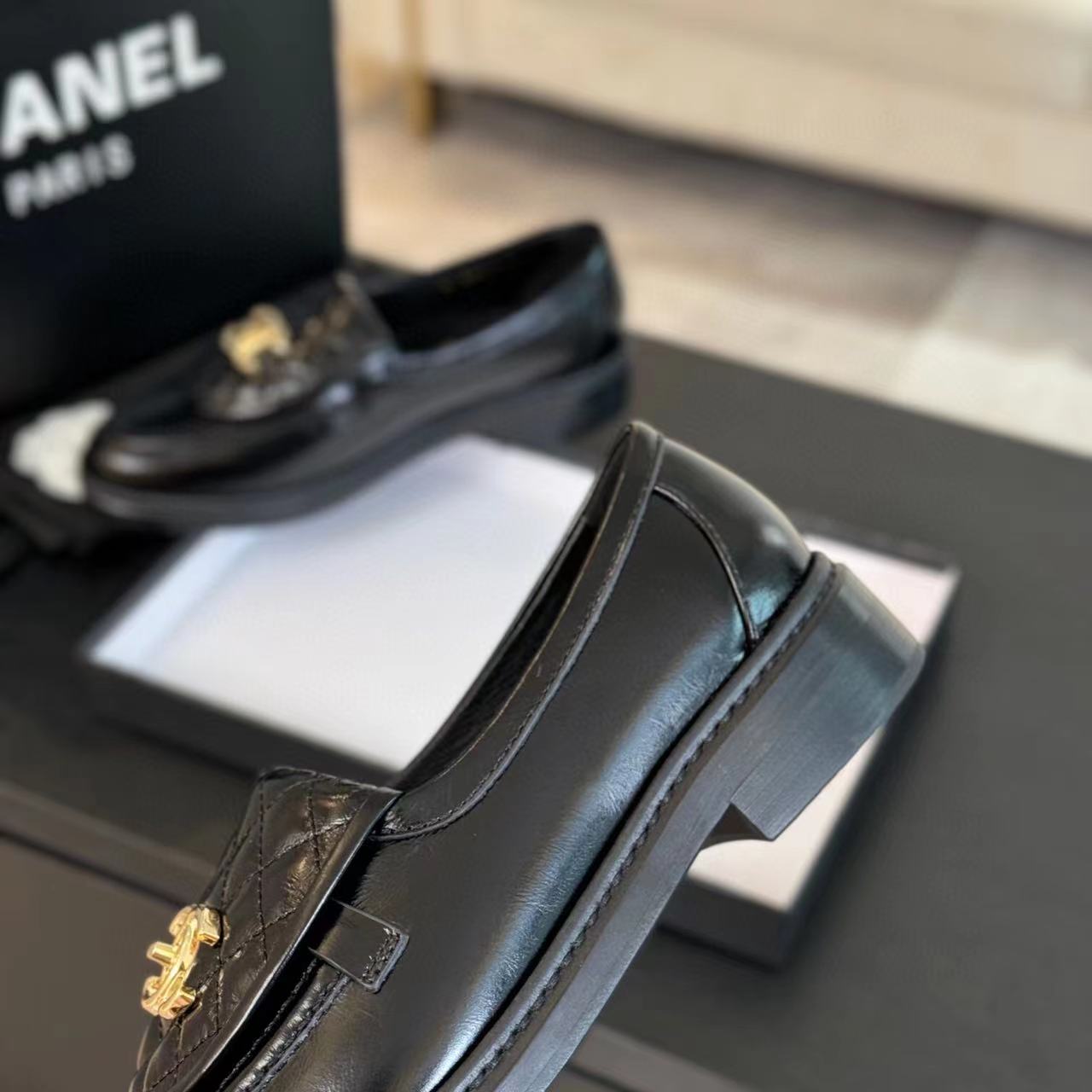 CHANEL MOASINS BLACK QUILTED LAMBSKIN GOLD HARDWARE