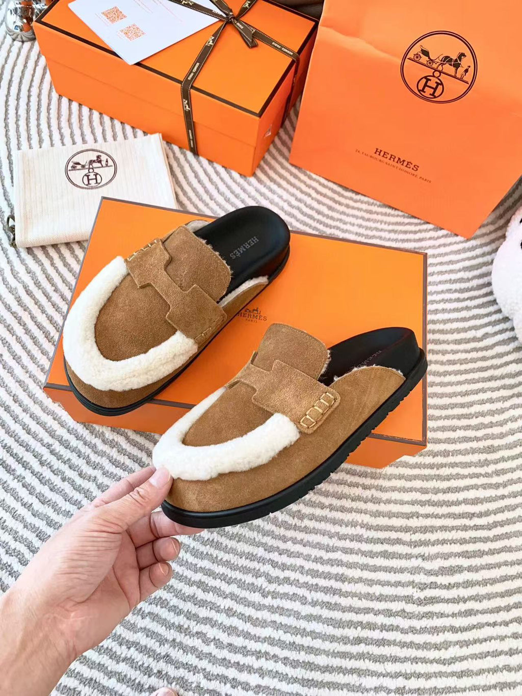 HERMES G0 MULE BROWN SUEDE SHEARLING