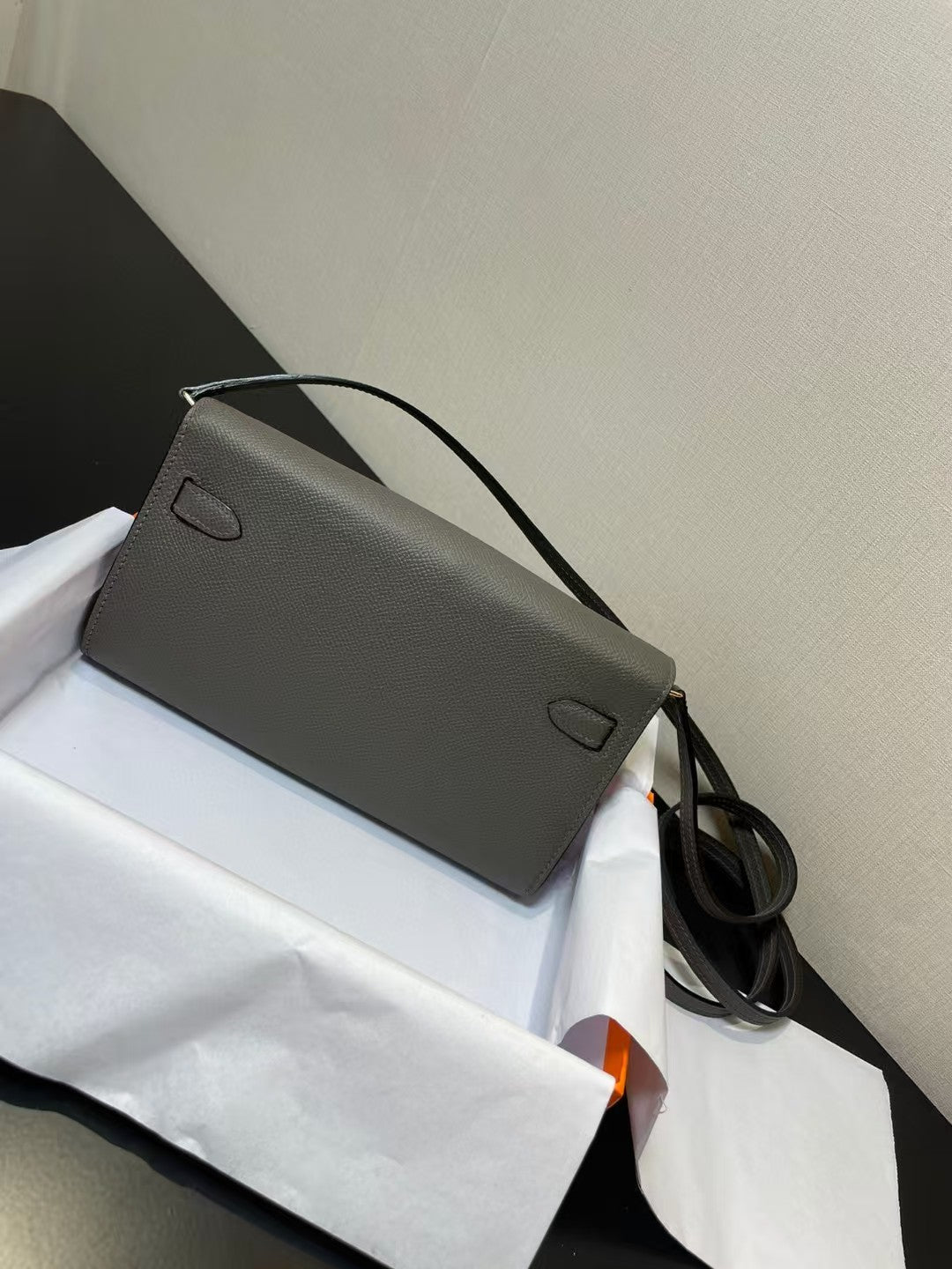 HERMES KELLY CLASSIQUE TO GO WALLET EPSOM 20 IN GREY WITH GOLD HARDWARE