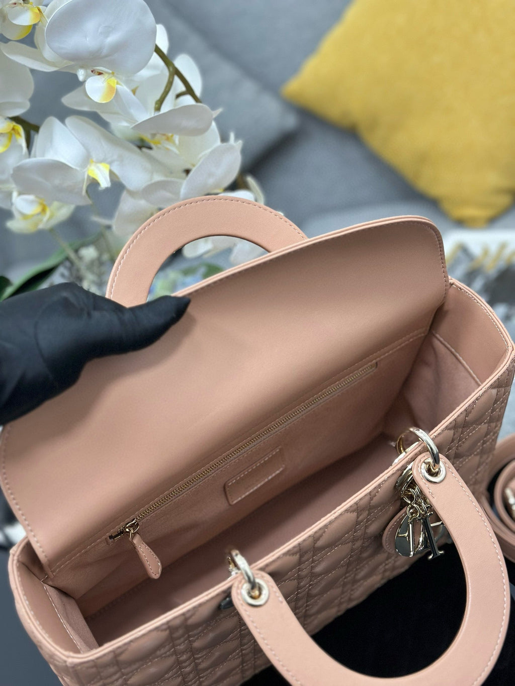 DIOR LARGE 32 LADY BAG IN PEACE LAMBSKIN WITH GOLD HARDWARE
