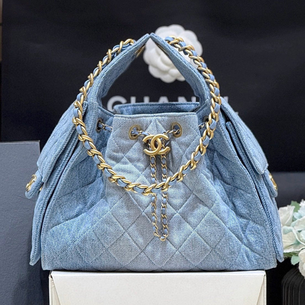 CHANEL 25 HANDBAG IN BLUE 30 DENIM GOLD HARDWARE