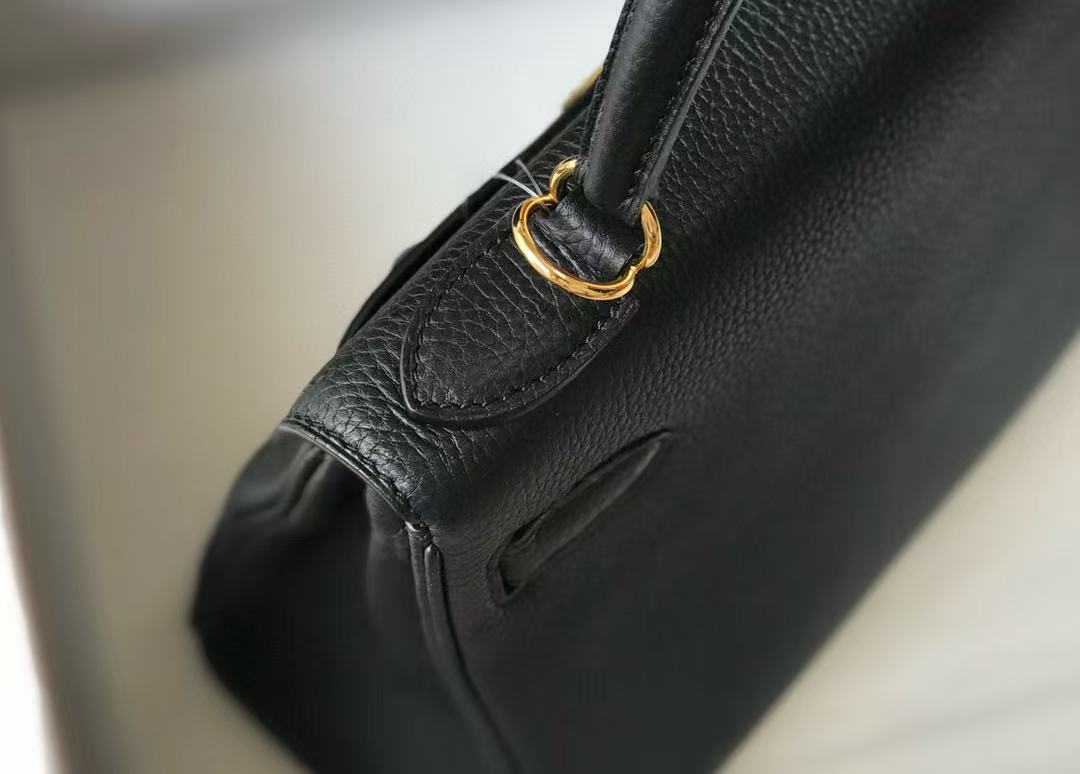HERMES KELLY BAG 28 IN BLACK TOGO LEATHER GOLD HARDWARE