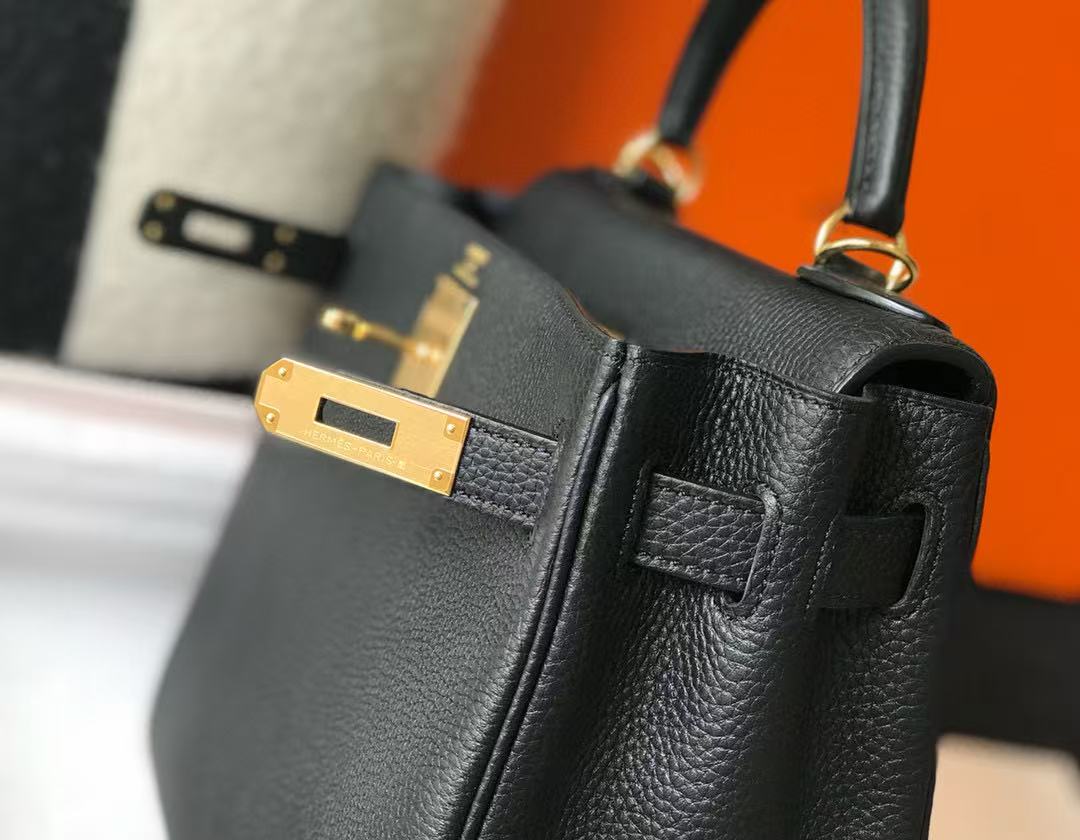 HERMES KELLY BAG 28 IN BLACK TOGO LEATHER GOLD HARDWARE