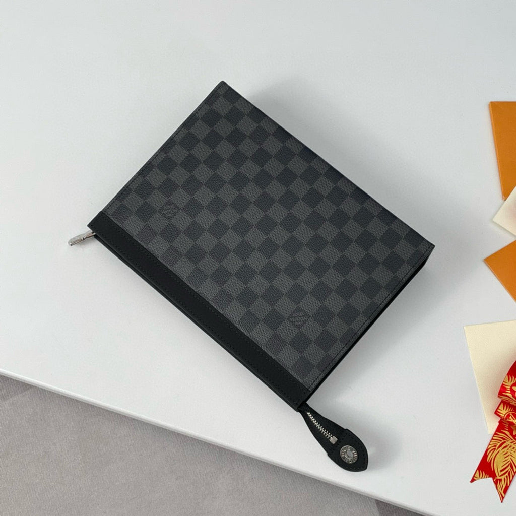 LOUIS VUITTON POCHETTE VOYAGE N41696 MM 26 MONOGRAM BLACK CALFSKIN