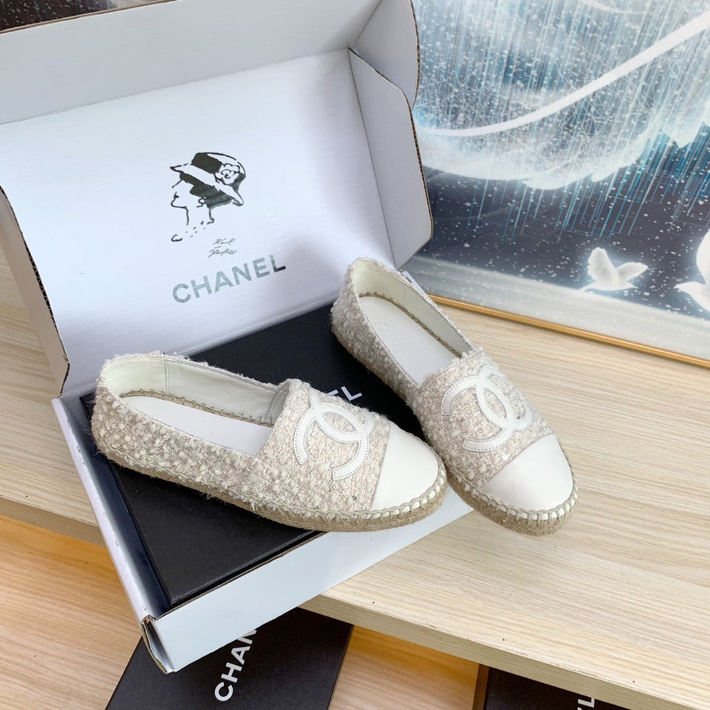 CHANEL ESPADRILLES FLAT SHOES IN BEIGE TWEED AND LEATHER