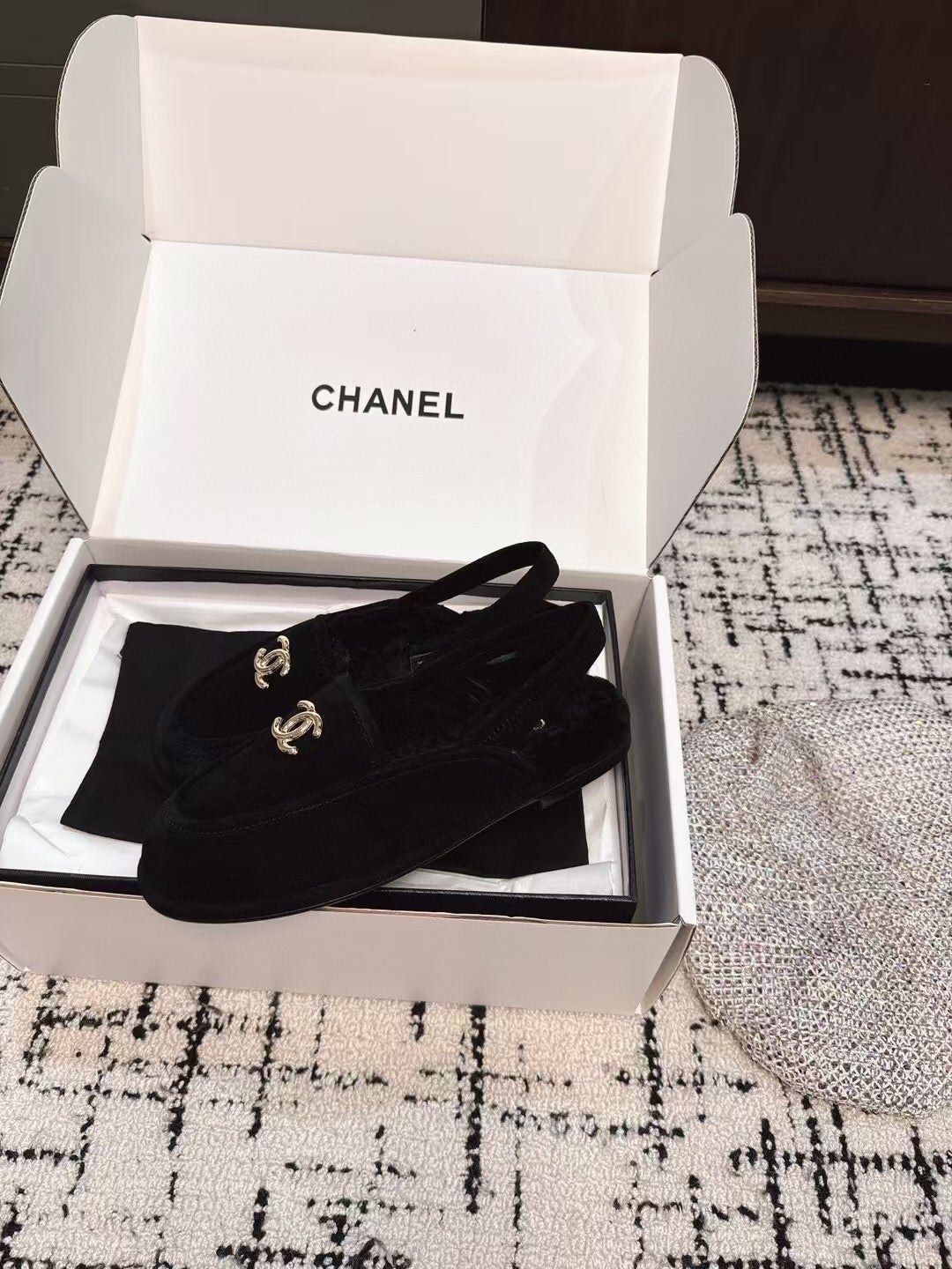 CHANEL SLINGBACK LOAFER IN BLACK SUEDE AND SHEARLING