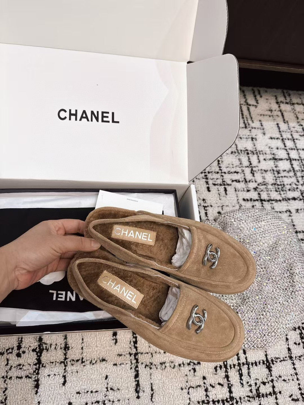 CHANEL SLINGBACK LOAFER IN DARK BEIGE SUEDE AND SHEARLING