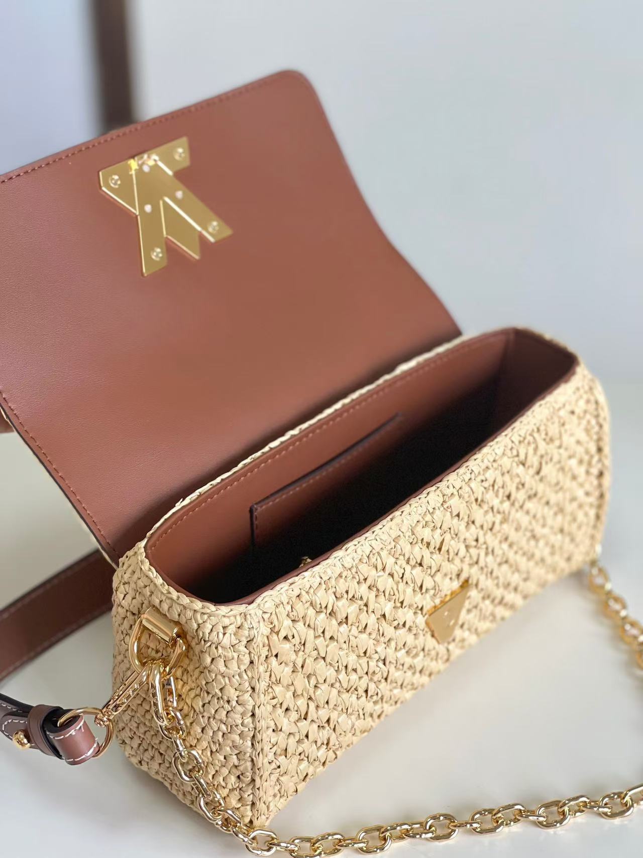 LOUIS VUITTON LV SHOULDER BAG 24 IN BEIGE WOVEN RAFFIA GOLD HARDWARE