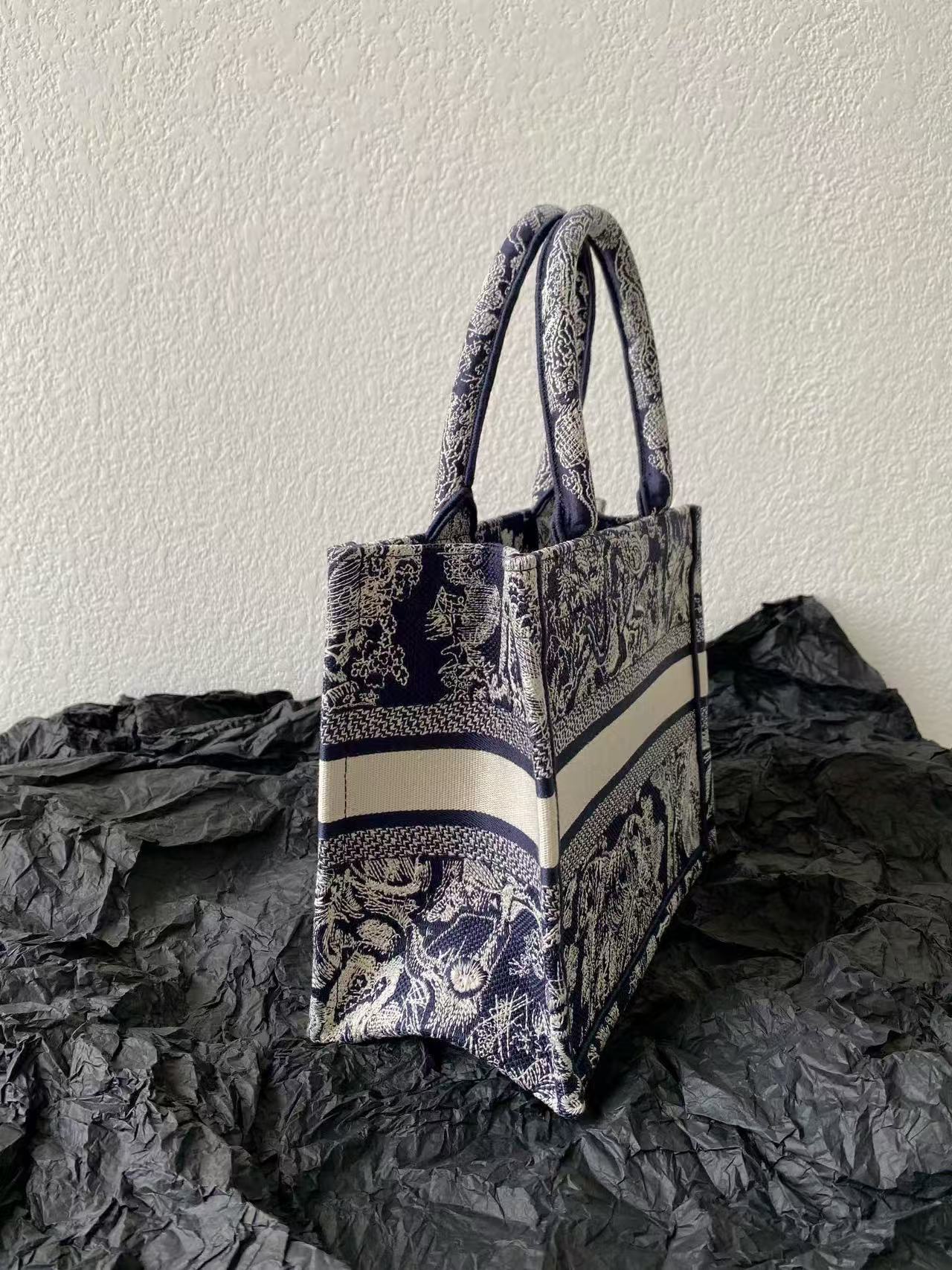 DIOR MISS SMALL TOTE 26 IN NAVY BLUE AND WHITE CANVAS