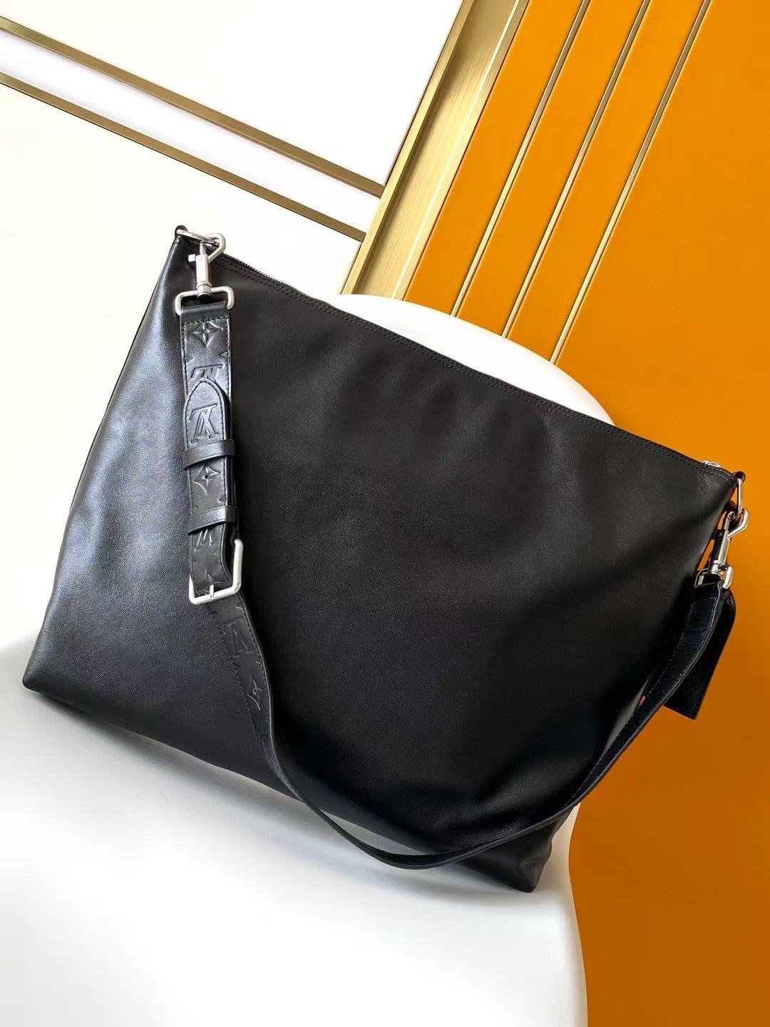 LOUIS VUITTON LV SHOULDER BAG 48 IN BLACK CALFSKIN EMBOSSED STRAP