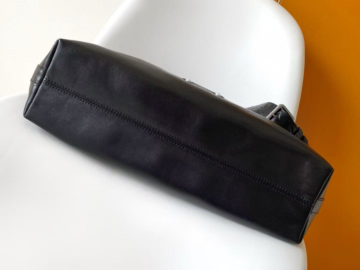 LOUIS VUITTON LV SHOULDER BAG 48 IN BLACK CALFSKIN EMBOSSED STRAP