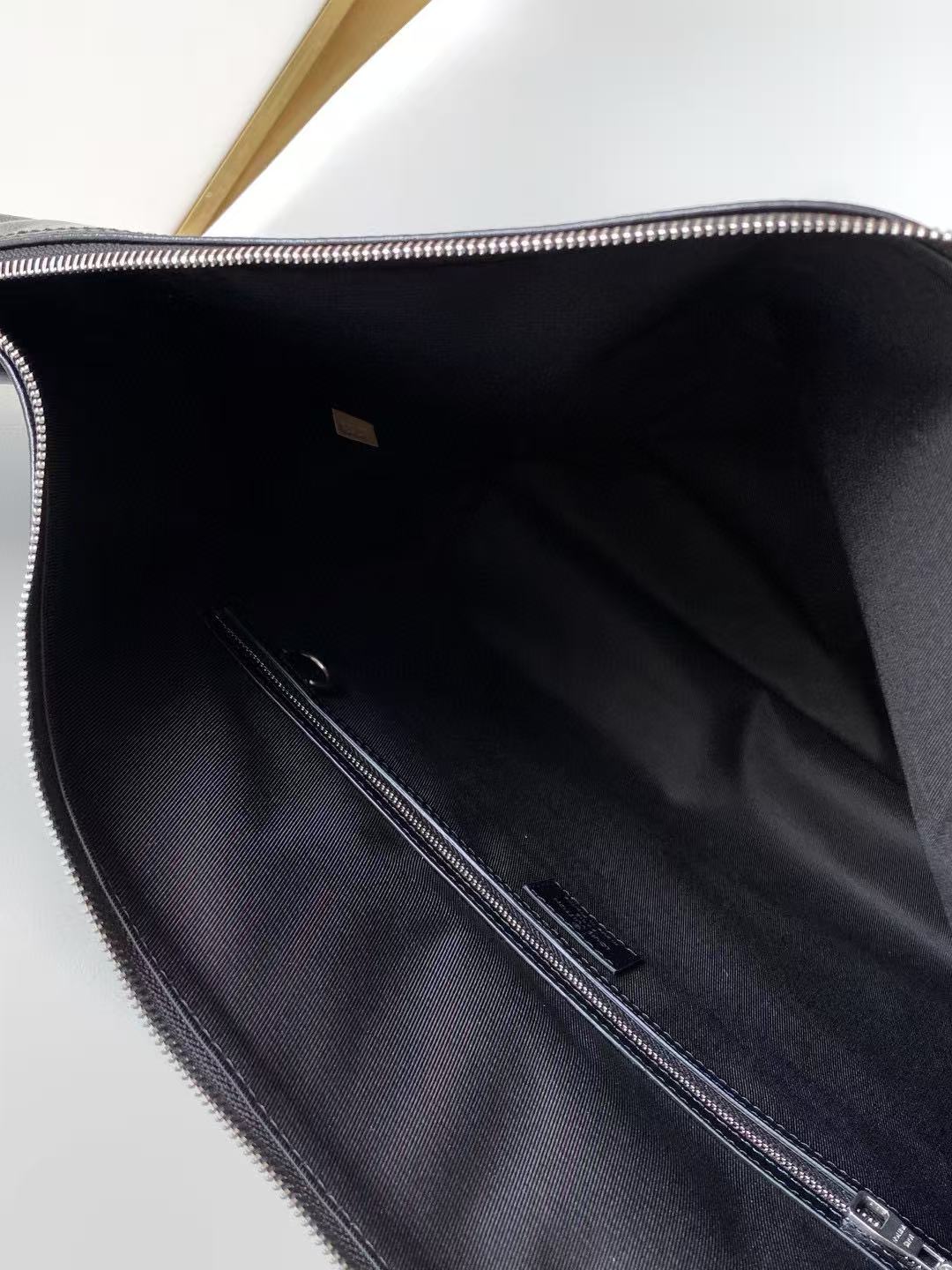 LOUIS VUITTON LV SHOULDER BAG 48 IN BLACK CALFSKIN EMBOSSED STRAP