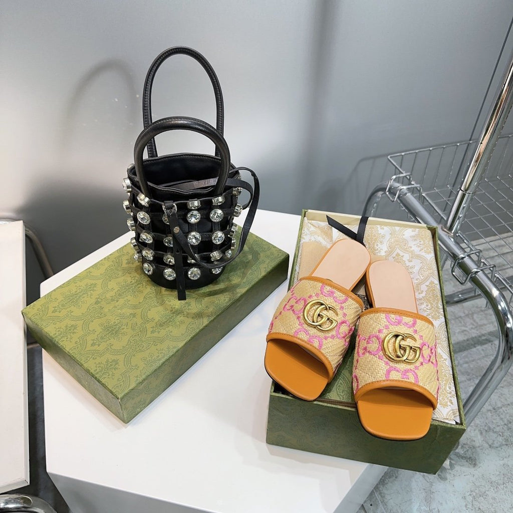 GUCCI MATELASS¨¦ CANVAS SLIDES PINK LOGO