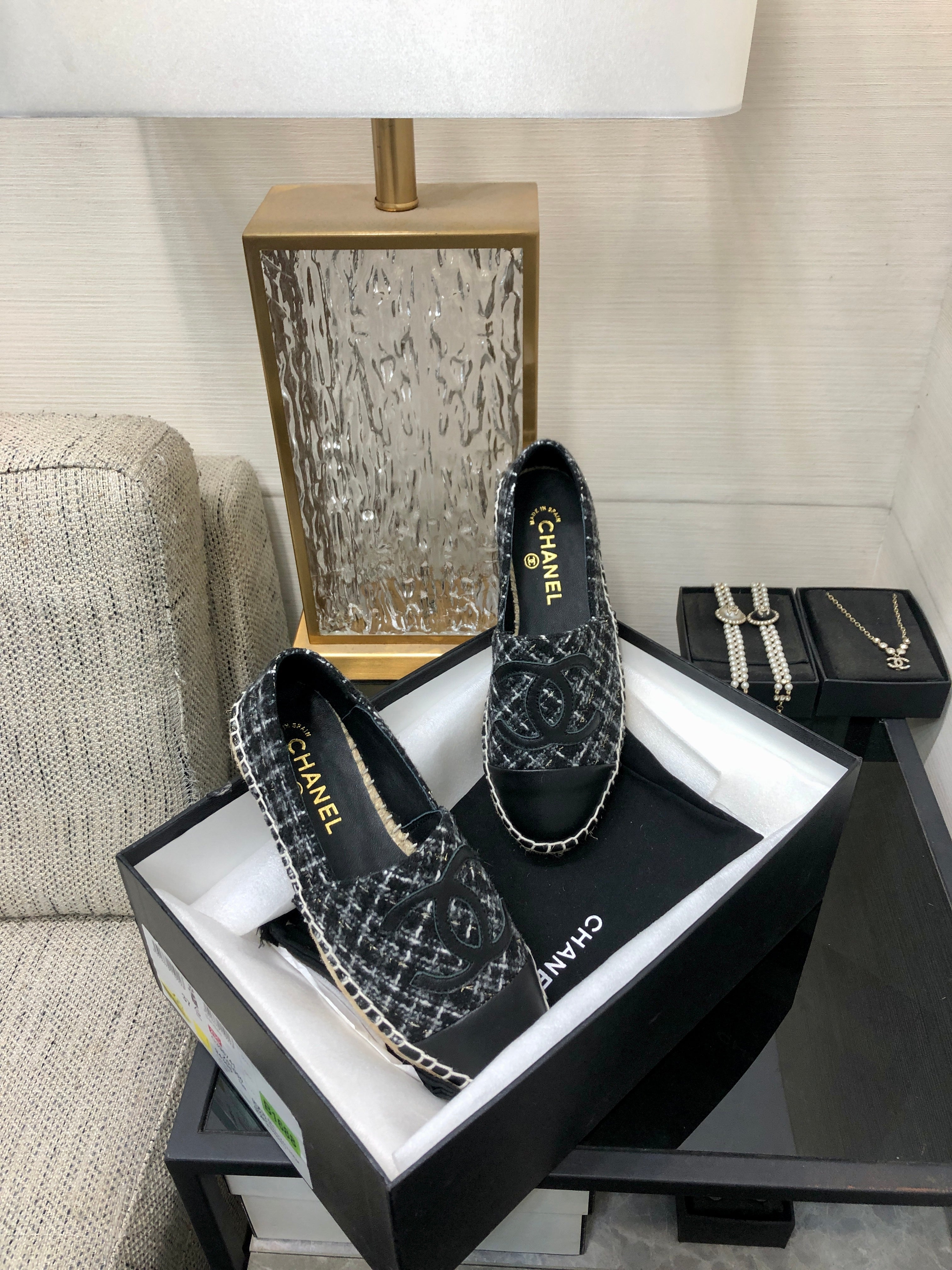 CHANEL ESPADRILLE BLACK MIX WHITE TWEED FABRIC AND CALFSKIN FLATS