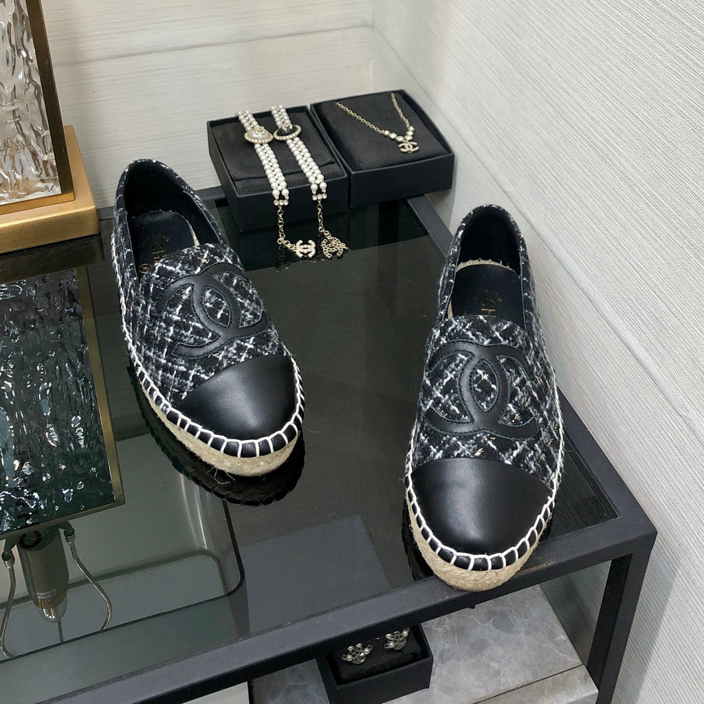 CHANEL ESPADRILLE BLACK MIX WHITE TWEED FABRIC AND CALFSKIN FLATS