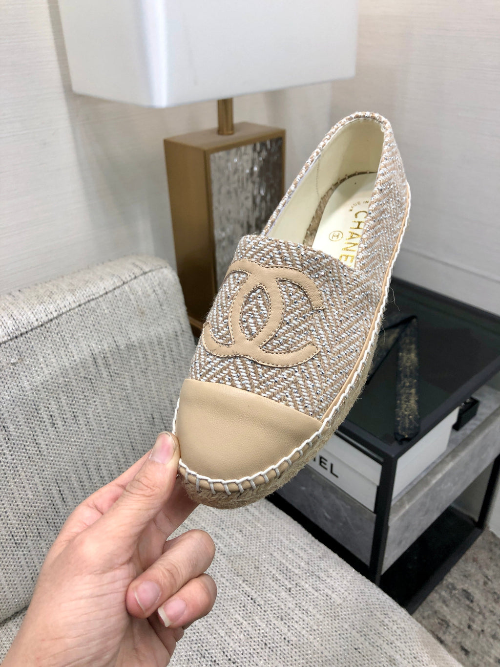CHANEL ESPADRILLE BISQUE BEIGE TWEED FABRIC AND CALFSKIN FLATS