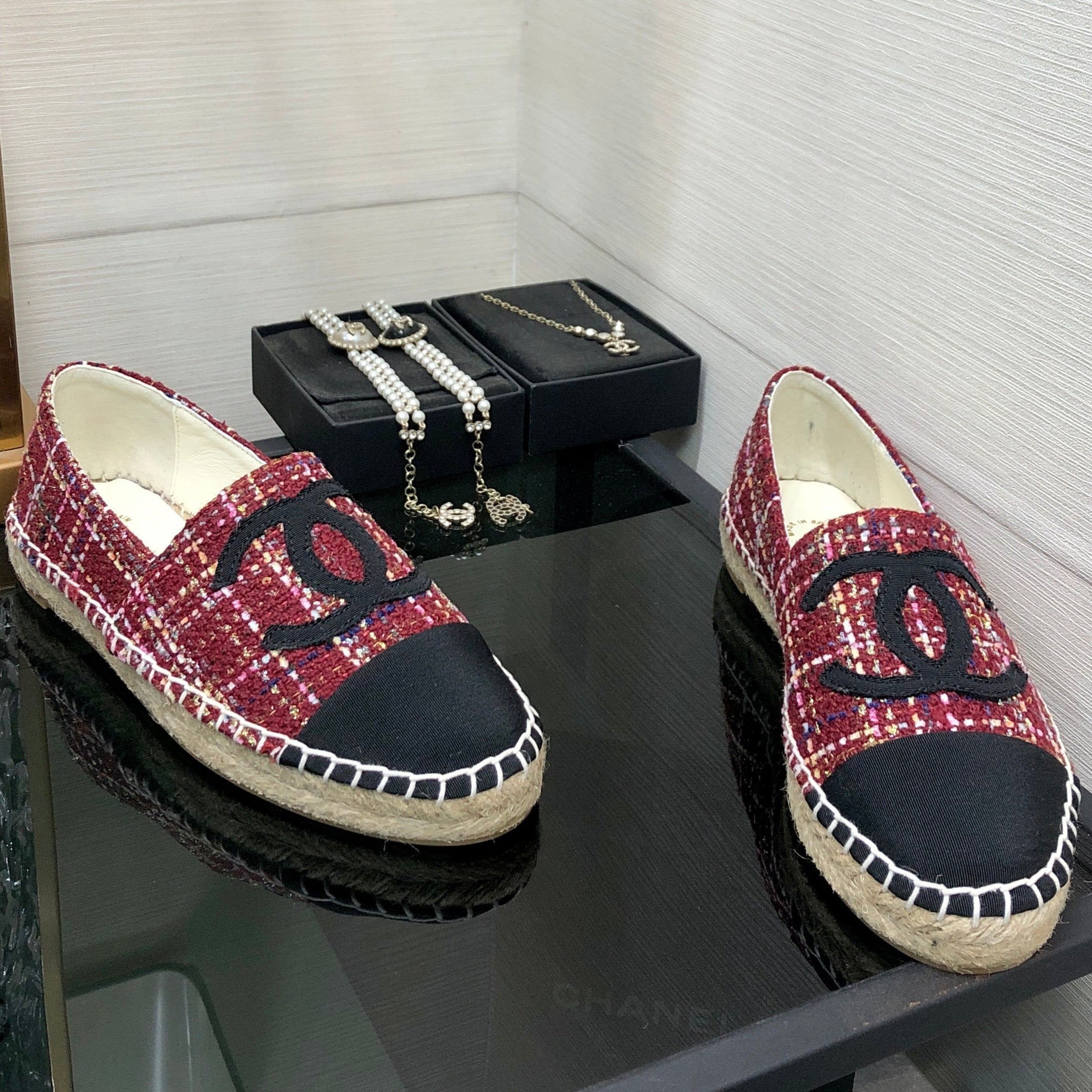 CHANEL ESPADRILLE BLACK MIX CRIMSON RED TWEED FABRIC FLATS