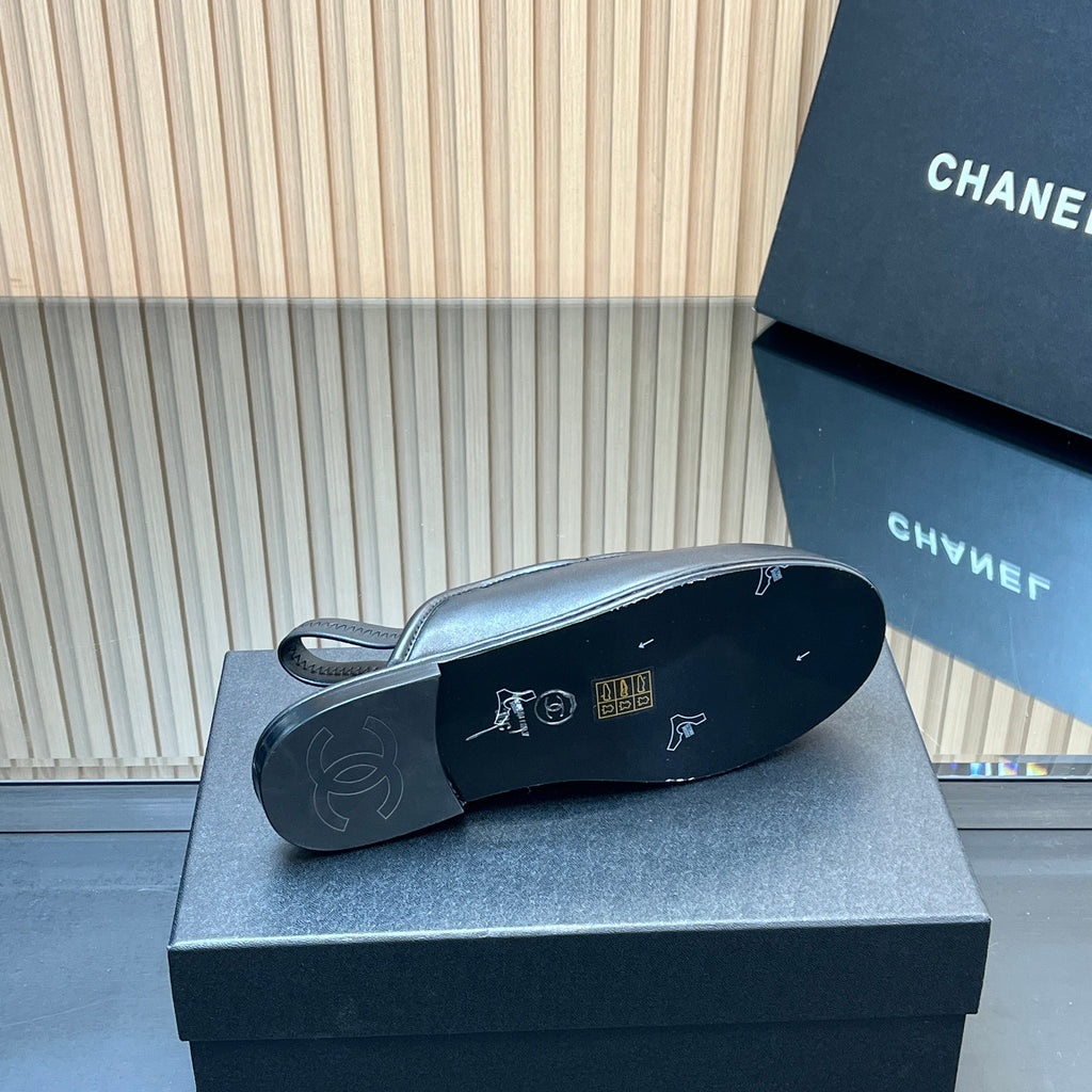 CHANEL 25S BACK STRAP MULE 15MM IN BLACK CALFSKIN GOLD HARDWRE