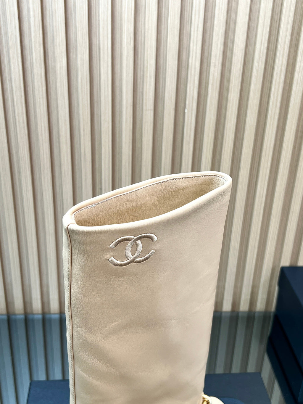 CHANEL 25S HIGH BOOTS 65MM IN BEIGE CALFSKIN GOLD HARDWRE