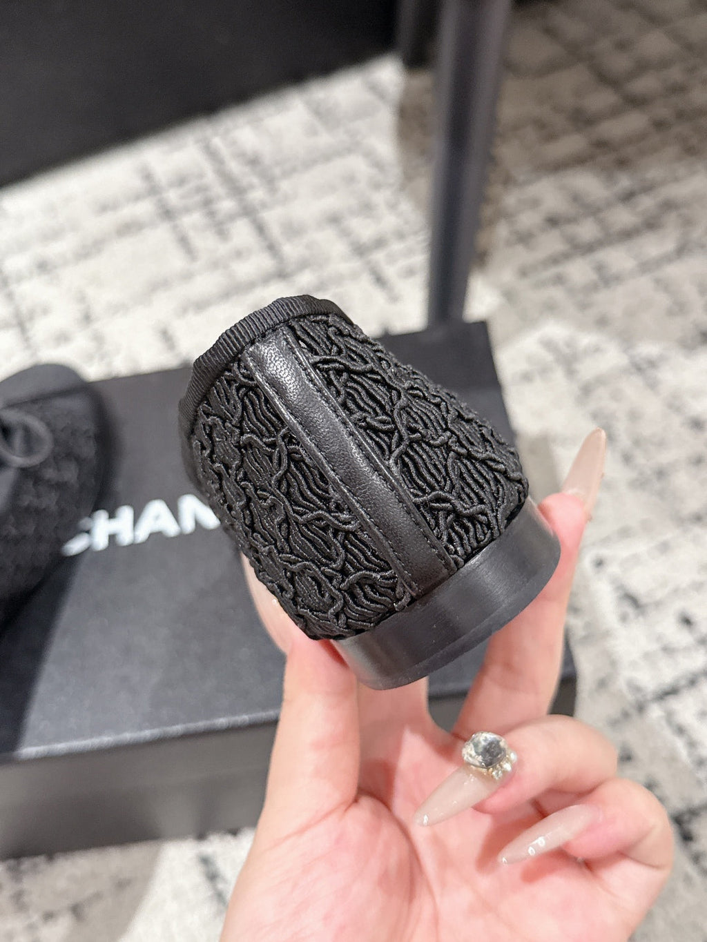 CHANEL BALLET FLAT 25S IN BLACK TWEED