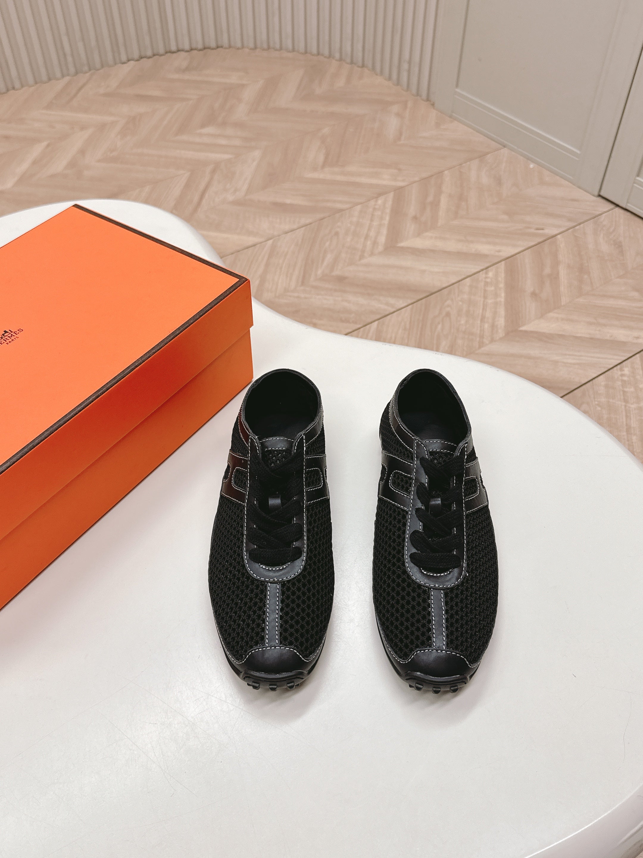 HERMES KIGA SNEAKER IN BLACK CROCHET KNIT AND CALFSKIN