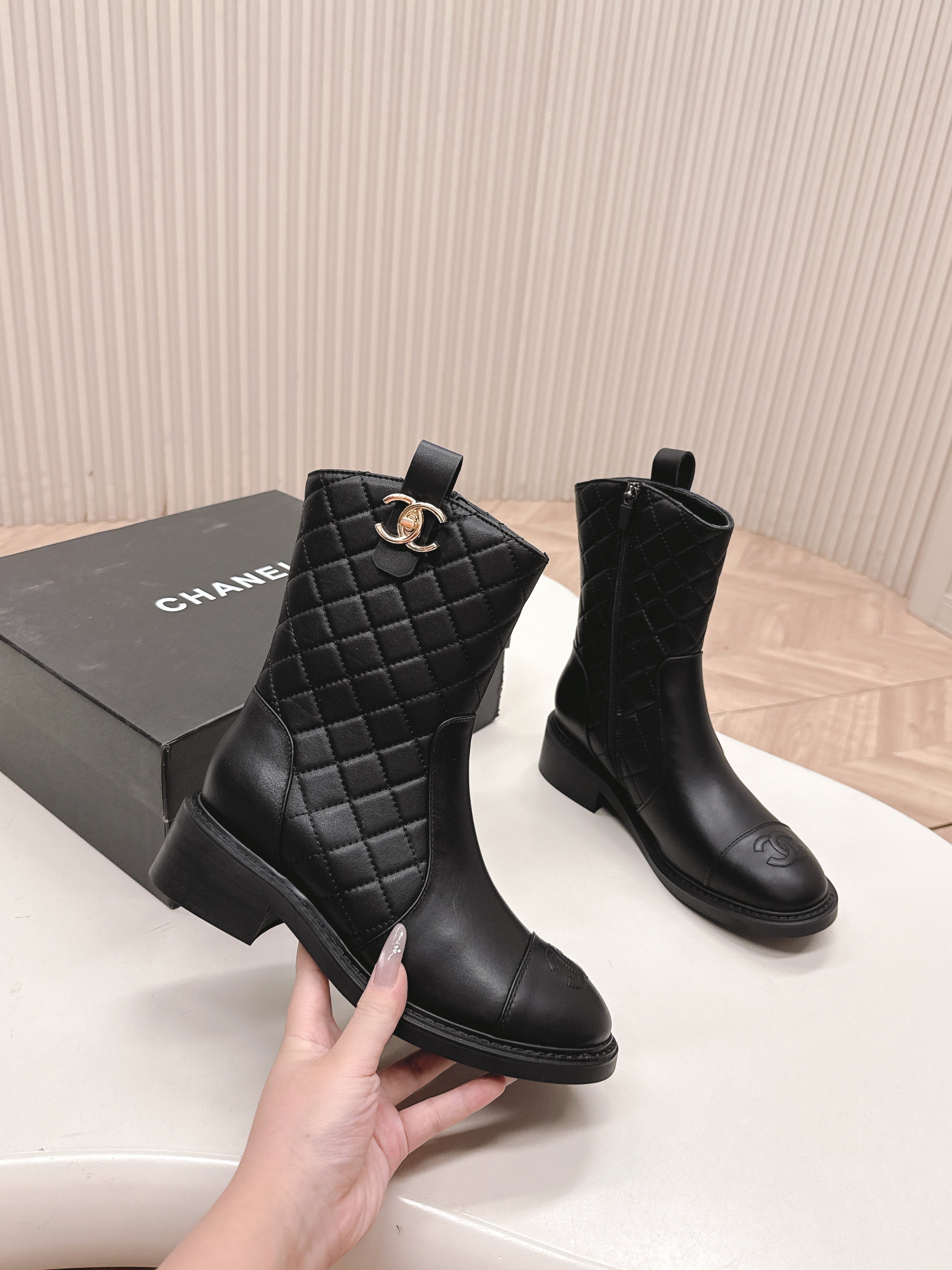 CHANEL ANKLE BOOTS 25S IN BLACK LAMBSKIN WITH GOLD HARDWARE