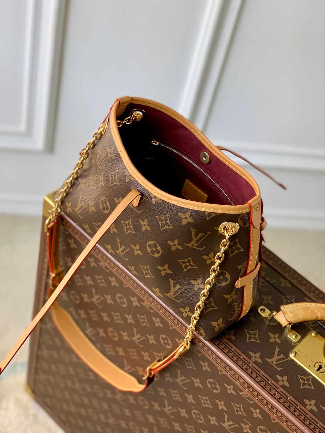 LOUIS VUITTON CARRY ALL 26 IN BROWN MONOGRAM CANVAS AND CALFSKIN GOLD HARDWARE
