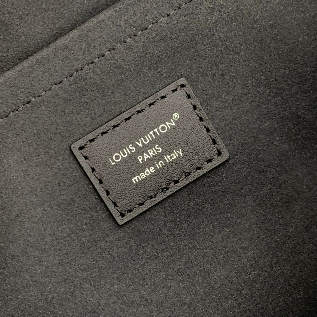 LOUIS VUITTON SPEEDY CARGO VIBE 28 IN BLACK LAMBSKIN MONOGRAM LOGO TAG