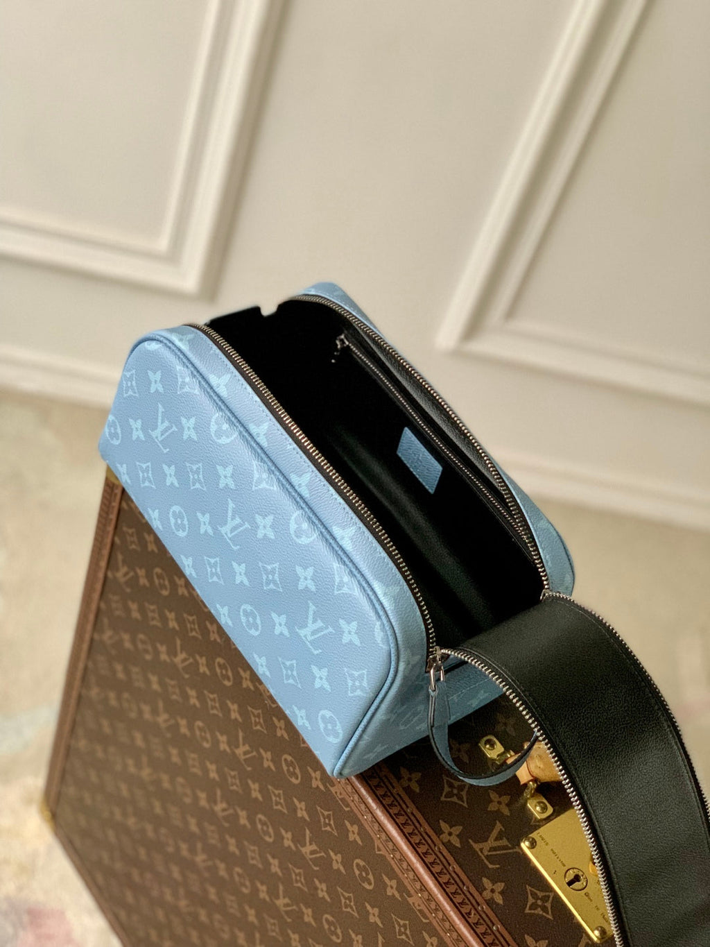 LOUIS VUITTON DOPP KIT 28 IN BLUE MONOGRAM COATED CANVAS